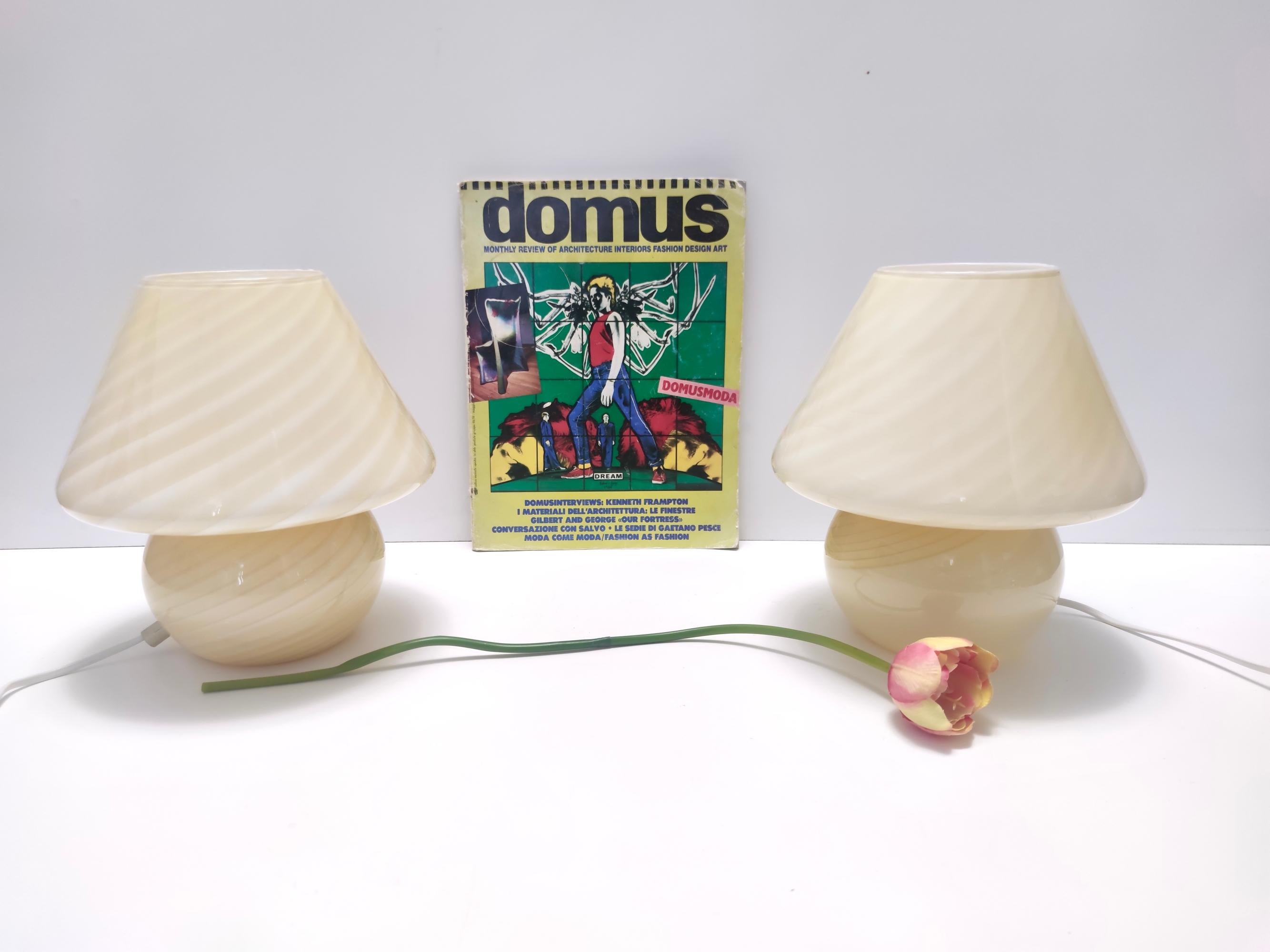 Post-Modern Postmodern Pair of Cream Color Encased Murano Glass Table Lamps by Venini, Italy For Sale