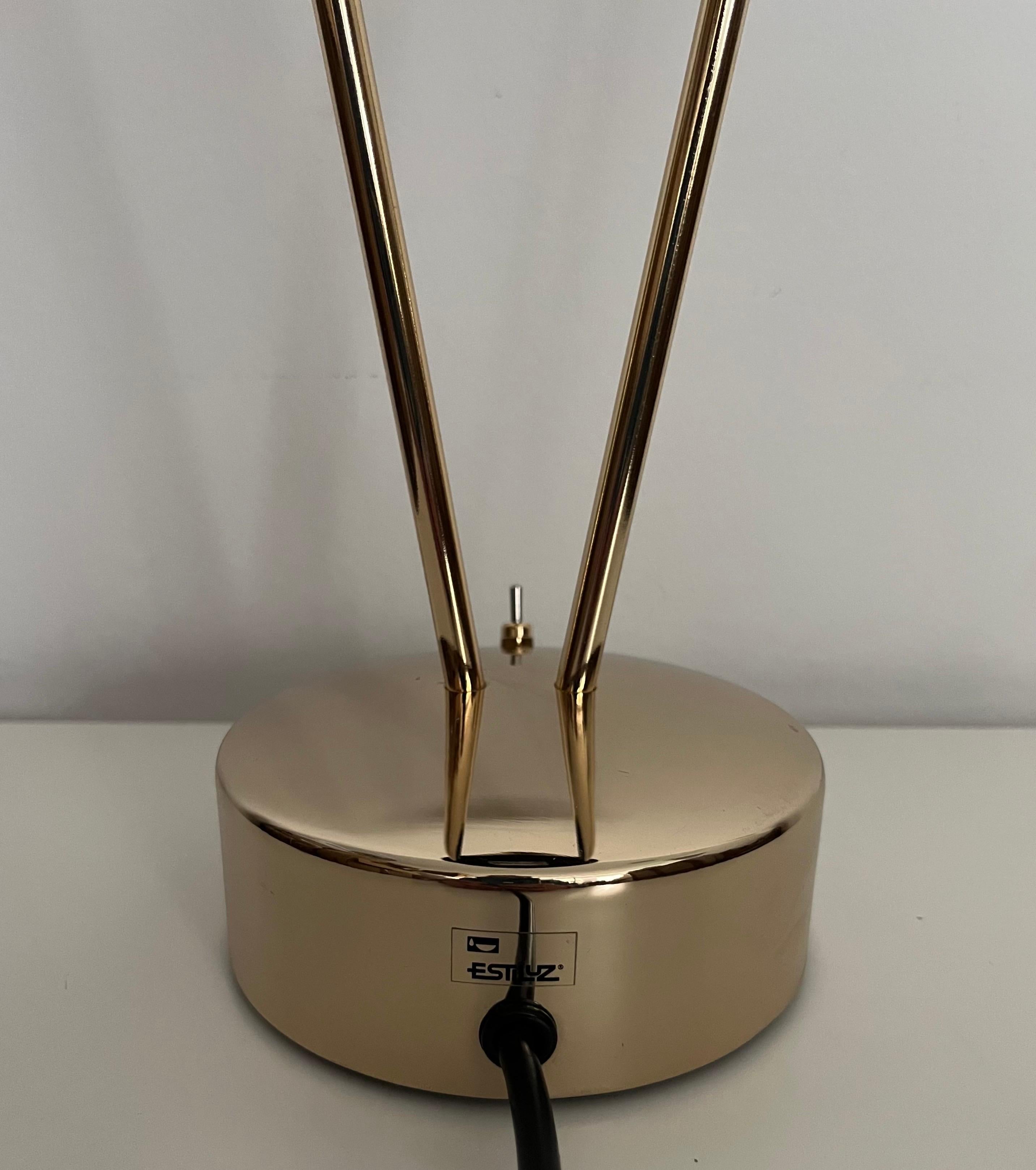 Pareja posmoderna de lámparas de mesa doradas de Leonardo Marelli para Estiluz, años 80 en venta 3