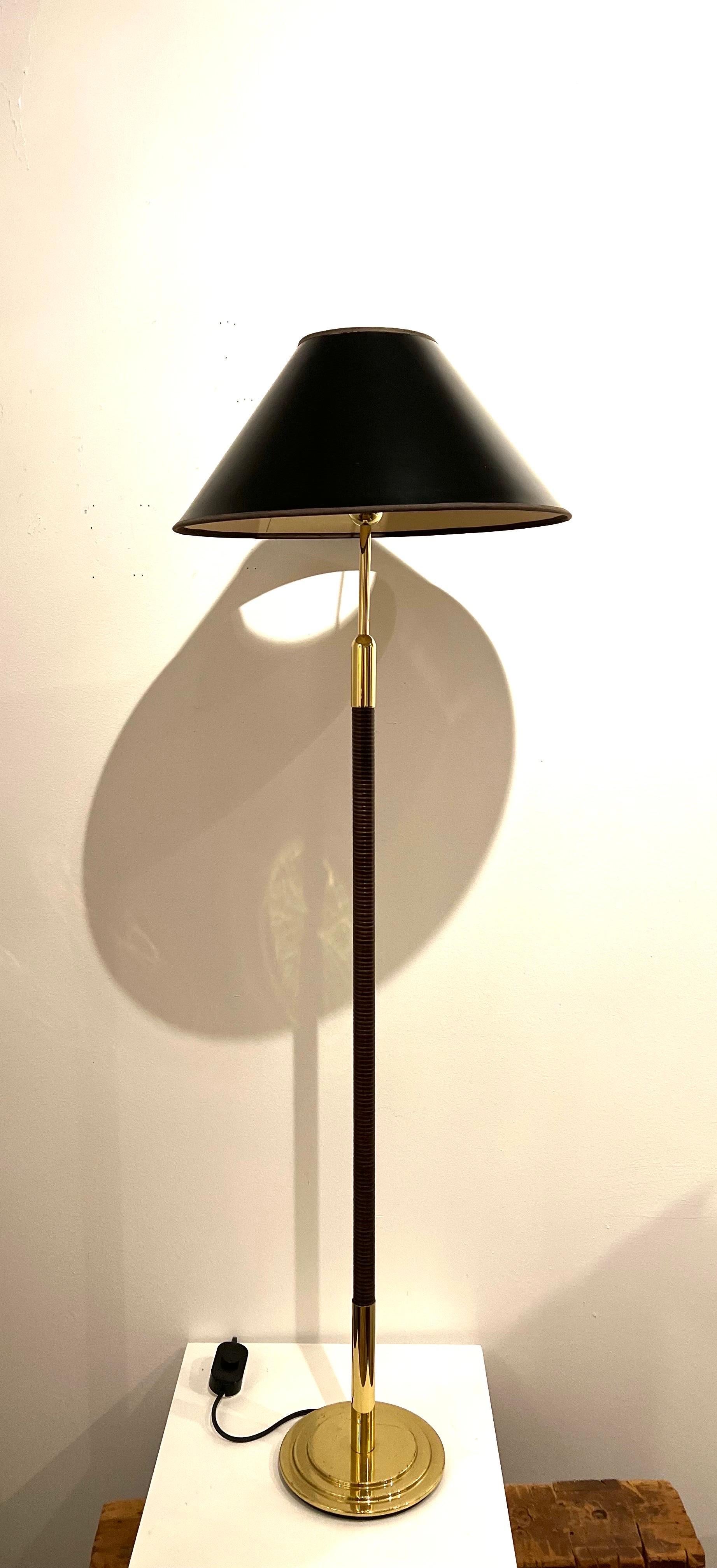 Postmodern Pair of Table/Desk & Floor Lamps in Brass & Cane by Metalarte 2