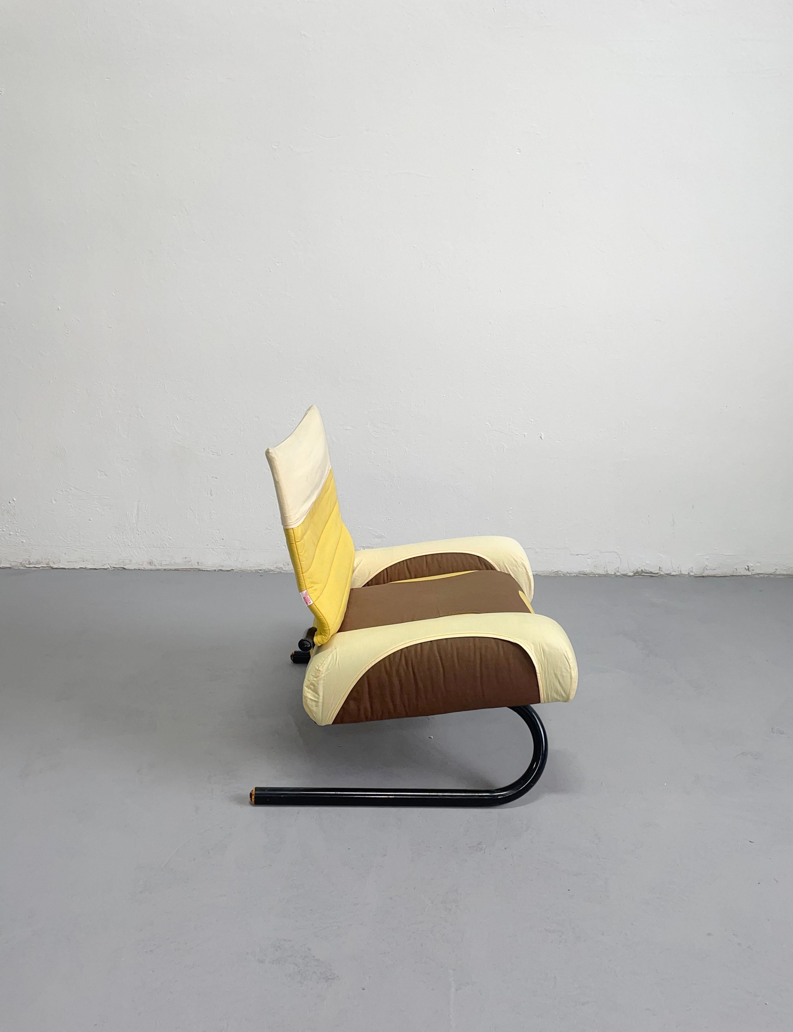 Postmodern 'Peter Pan' Lounge Chair, Michele De Lucchi for Thalia&Co, Italy 1982 For Sale 2