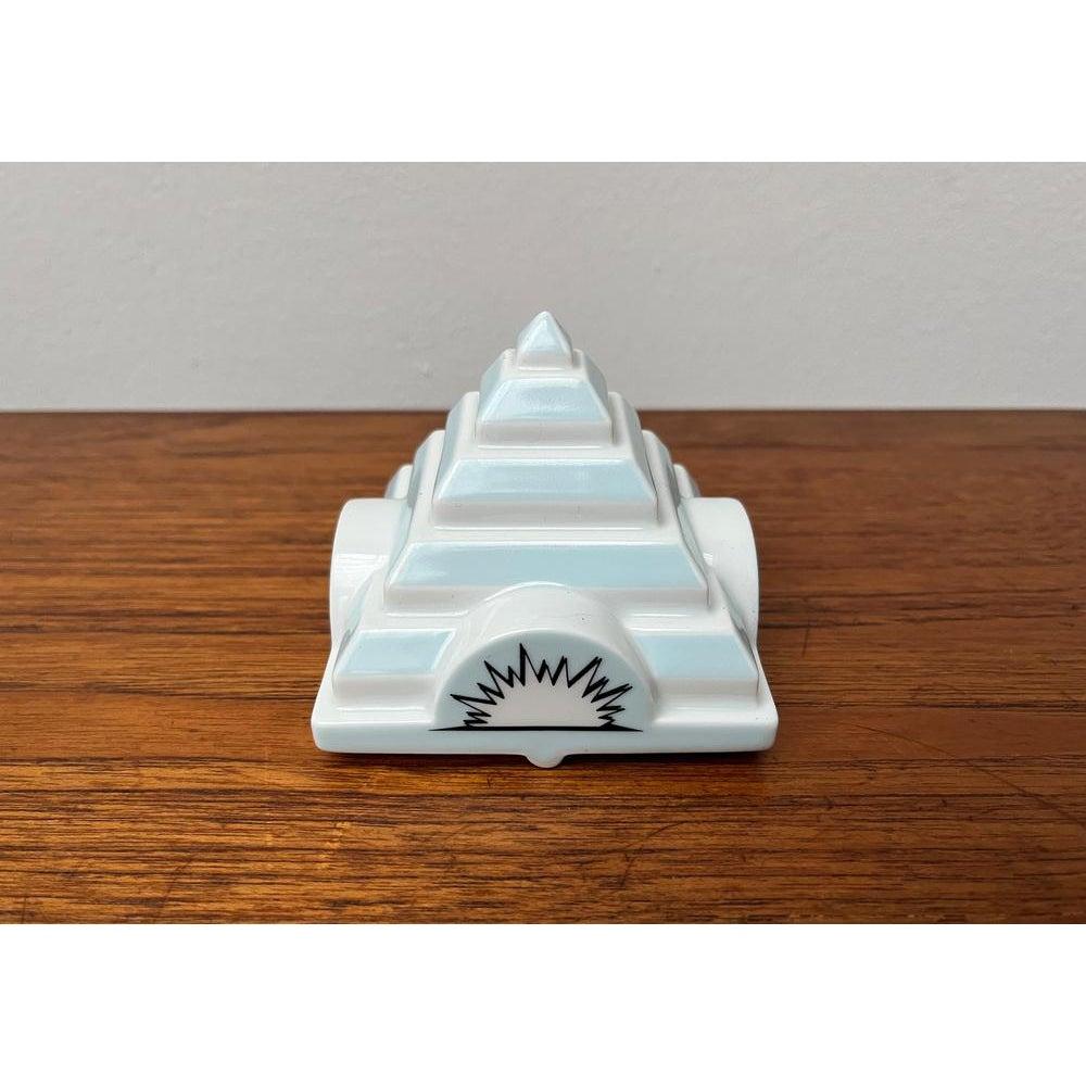 Postmodern Philip Morris Porcelain Stacking Ashtray Pyramide Tip Lid, 2000s For Sale 4