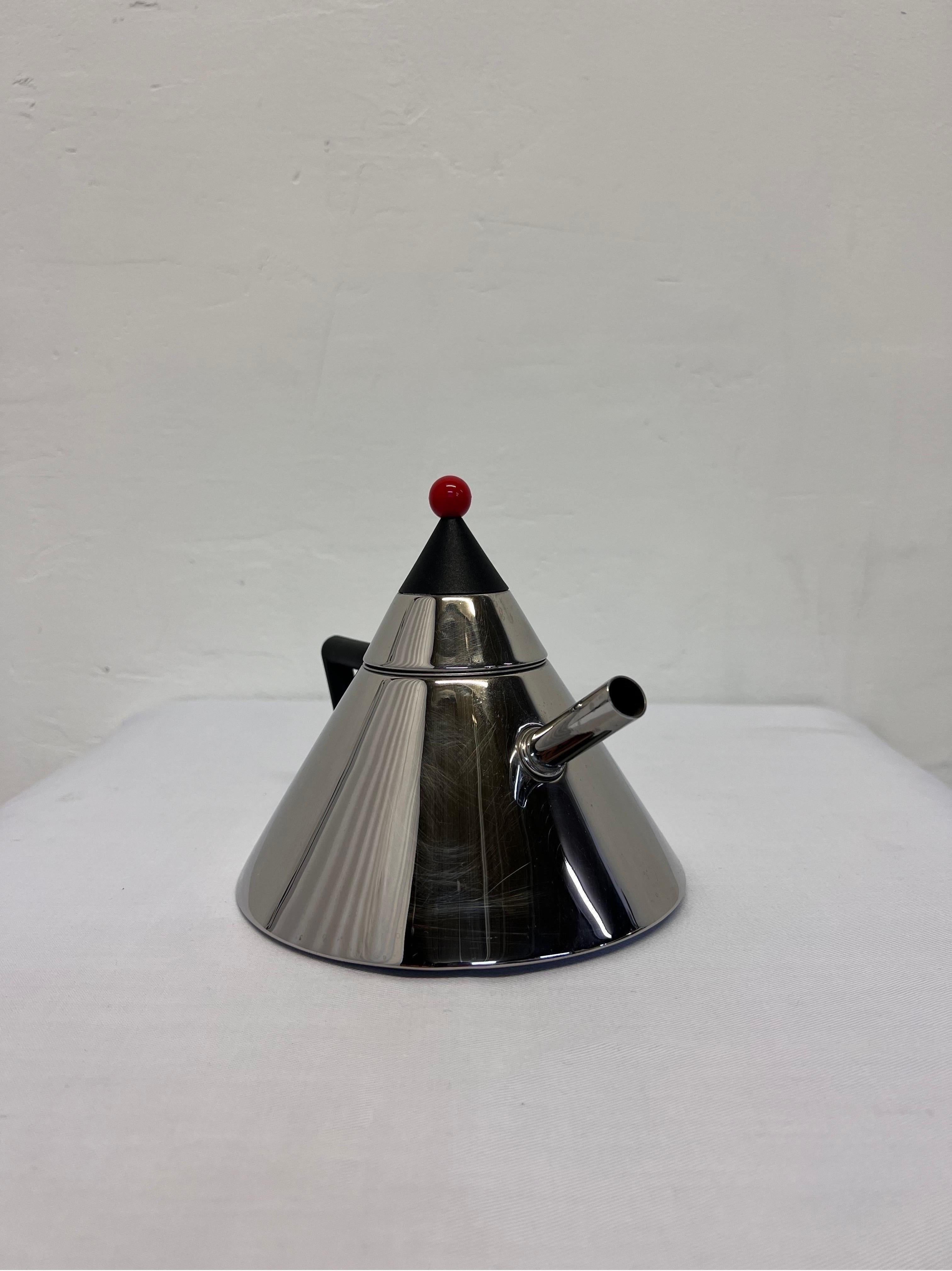Postmodern Pilamity Tea Kettle by Möller Designs, Japan, 1980s In Good Condition In Miami, FL