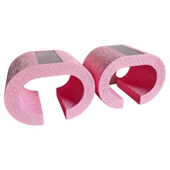 Table d'appoint postmoderne en verre fumé et rose, style Karl Springer