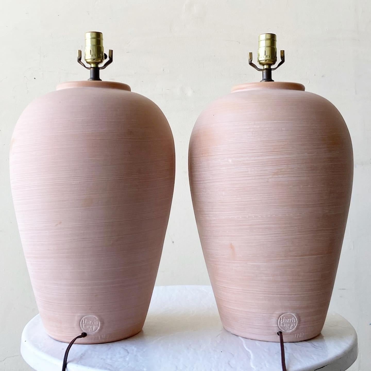 Postmodern Pink Ceramic Floral Table Lamps, a Pair In Good Condition For Sale In Delray Beach, FL