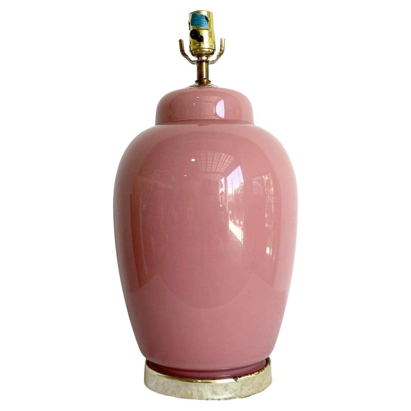 Postmoderne rosa glänzende Keramik-Tischlampe im Angebot
