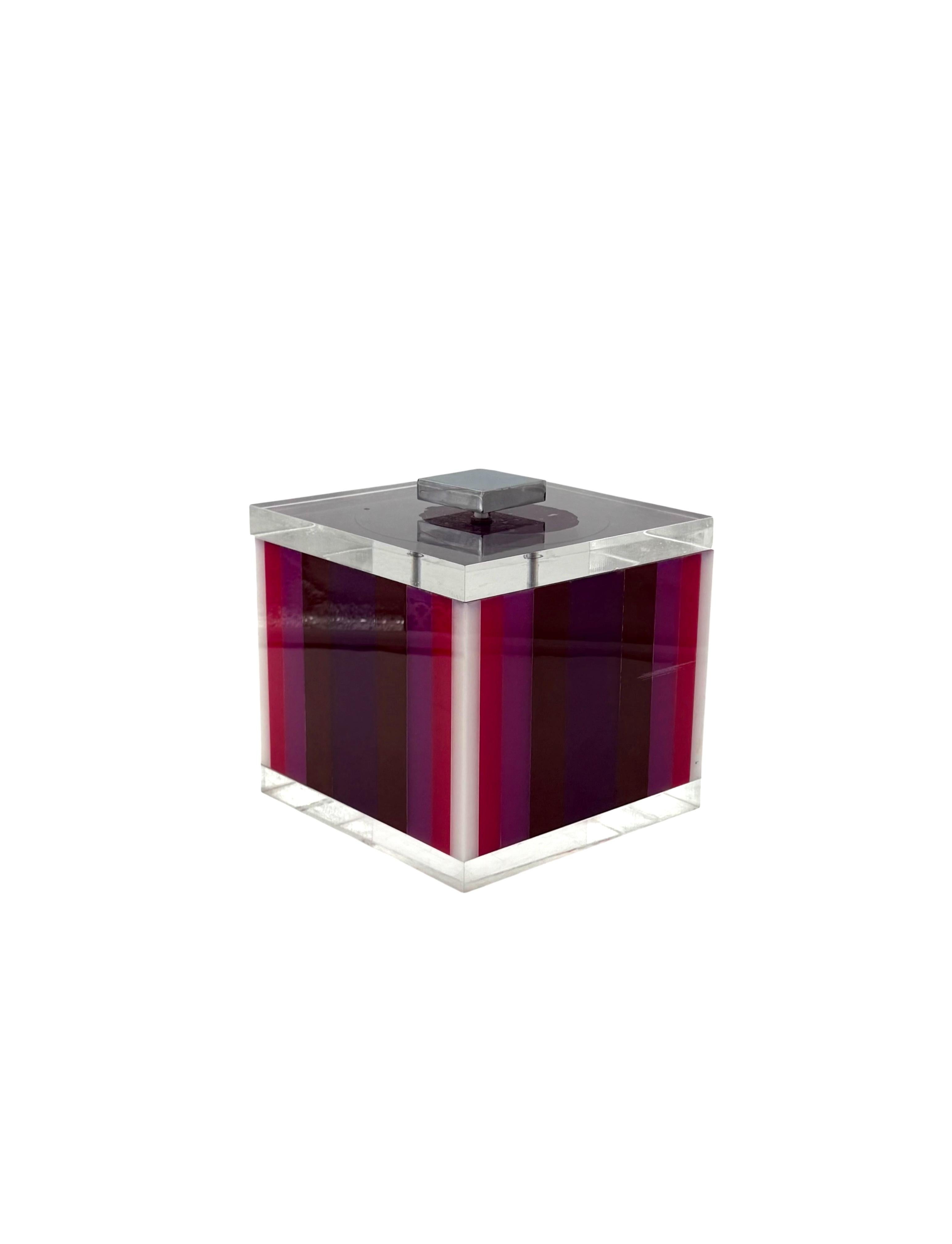 Italian Postmodern pink Ice Bucket, Italy, ca. 1980s in vendita