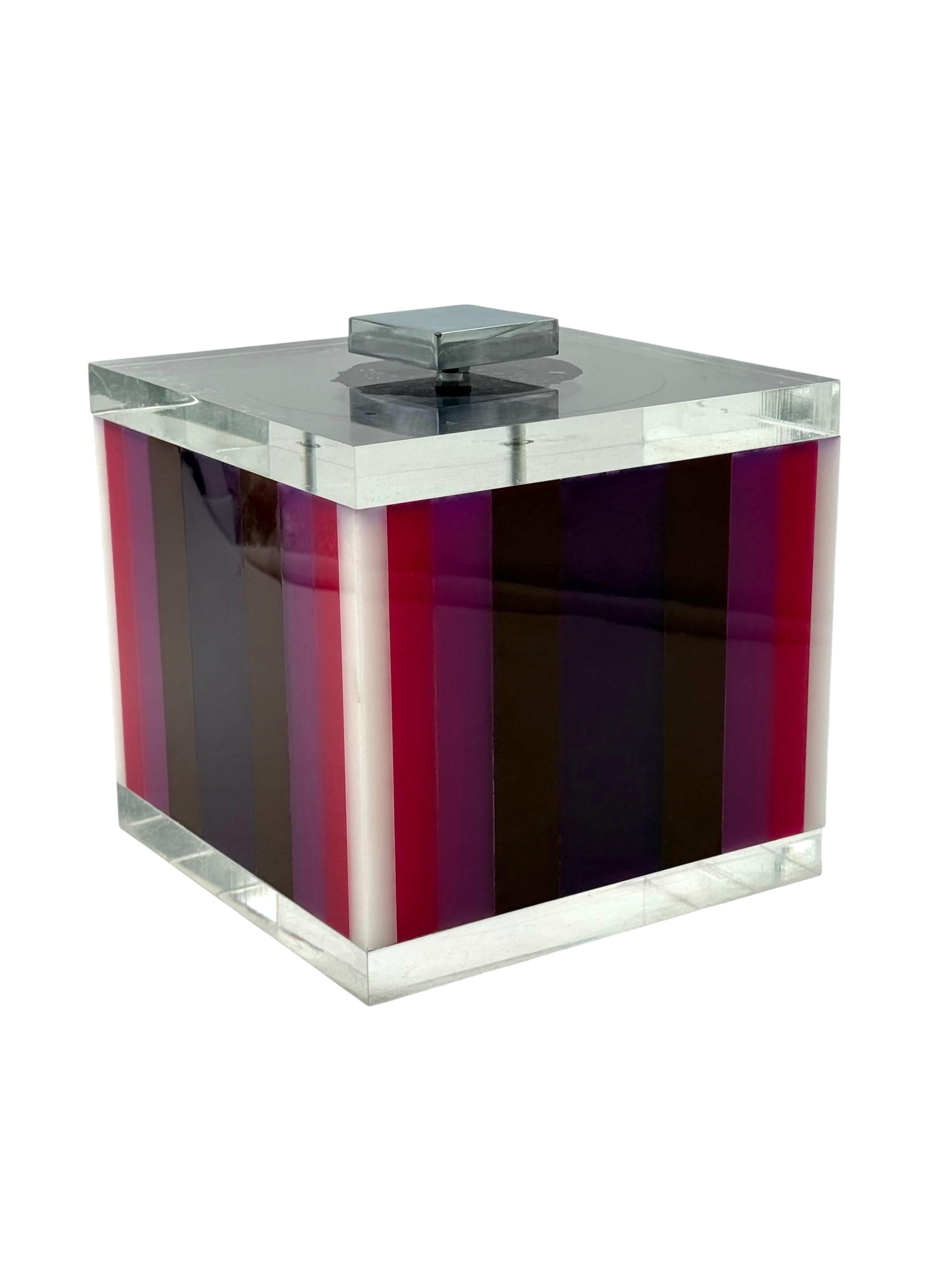 Acrilico Postmodern pink Ice Bucket, Italy, ca. 1980s in vendita