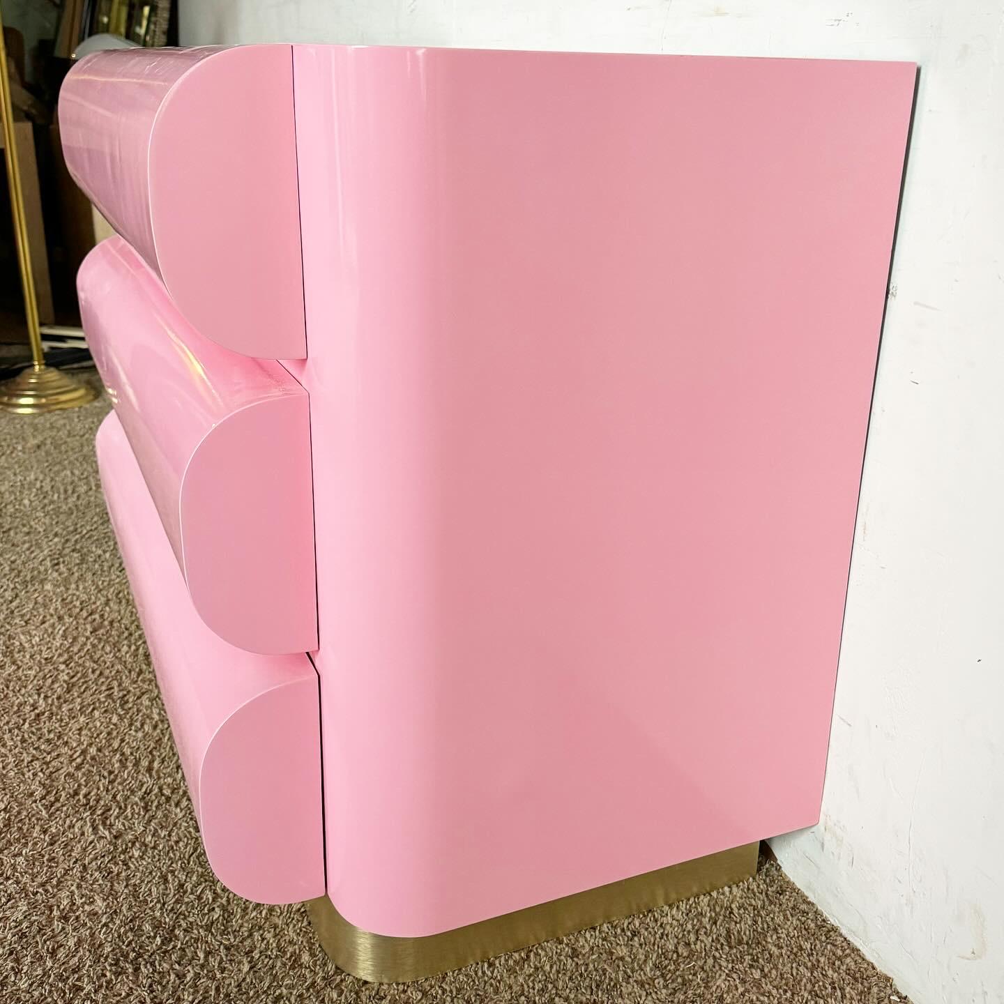 Postmodern Pink Lacquered Curved Bullnose Chest of Drawers With Gold Accent In Good Condition For Sale In Delray Beach, FL