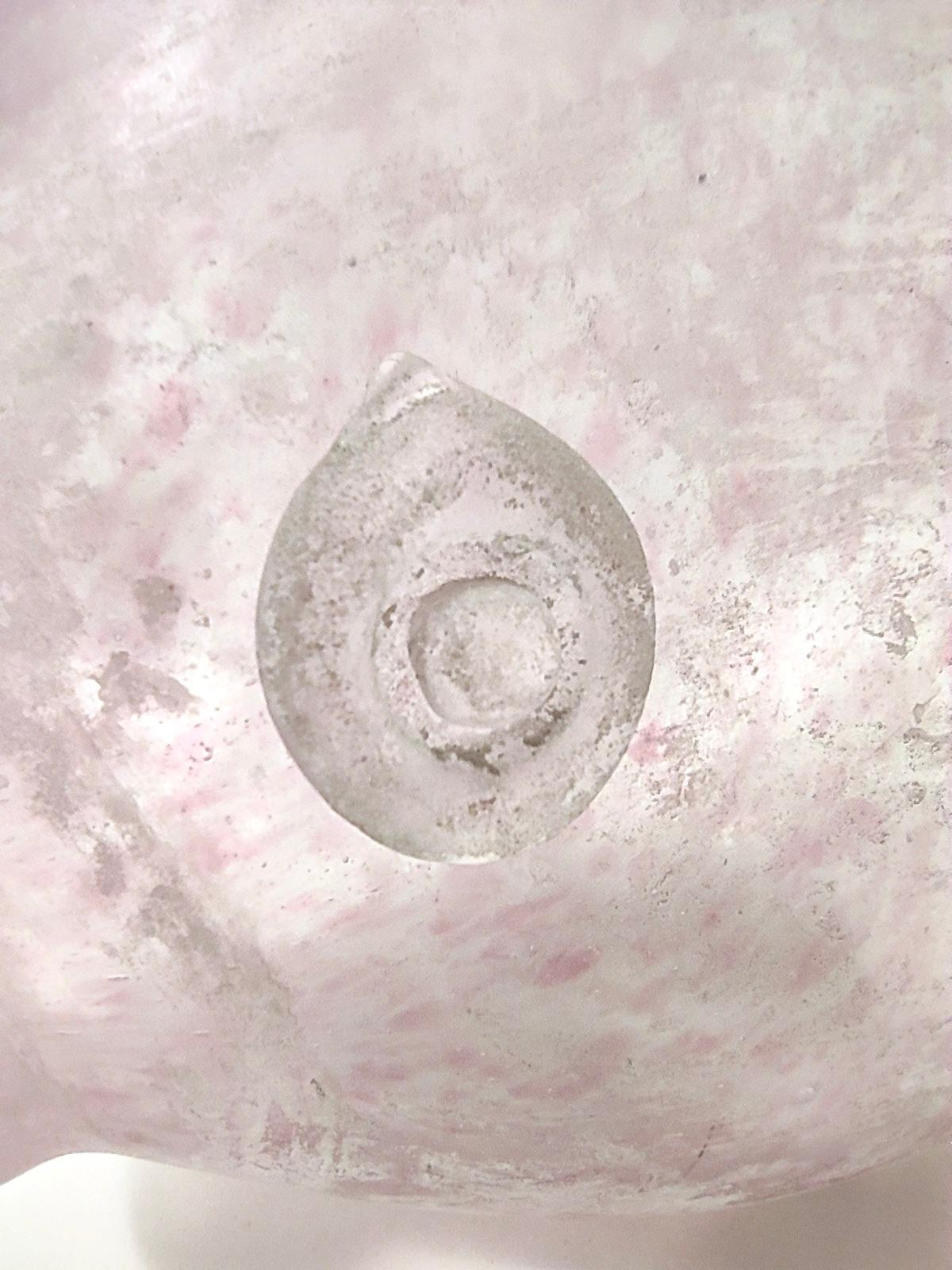 Figura decorativa di pesce in vetro Scavo rosa postmoderno, Italia in vendita 1