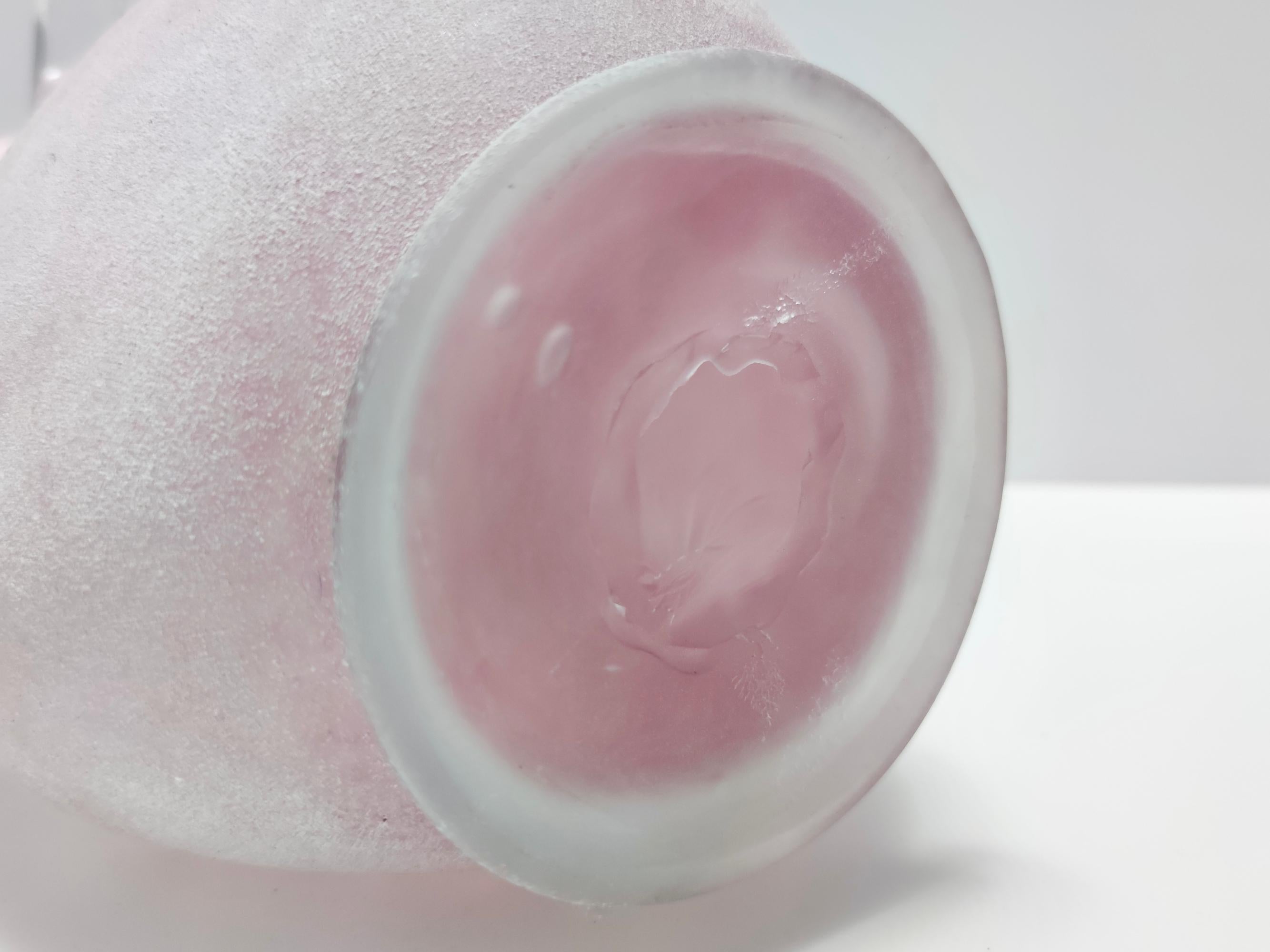 Postmodern Pink Scavo Glass Vase Ascribable to Gino Cenedese, Italy For Sale 4