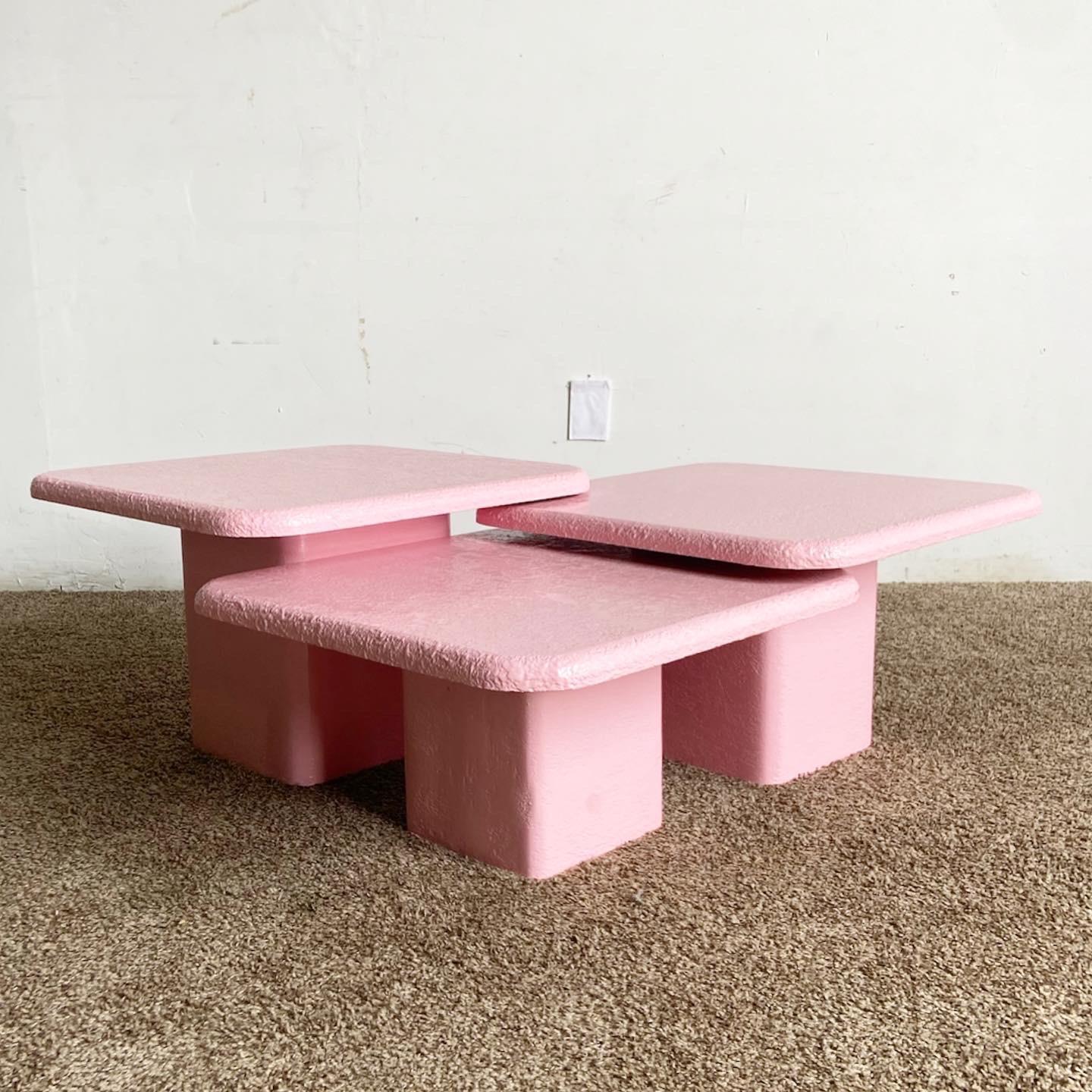 Postmodern Pink Textured Nesting Square Mushroom Tables – Set of 3 In Good Condition In Delray Beach, FL