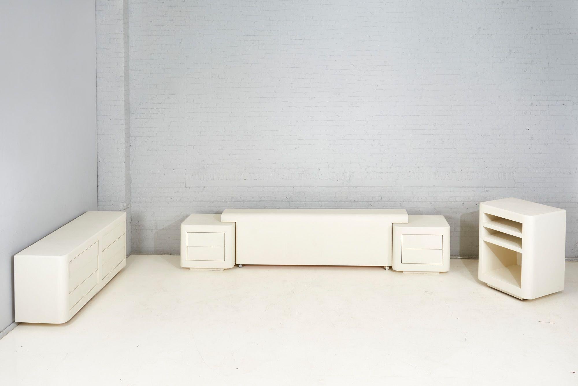 Tête de lit en plâtre post-moderne avec tables à huit, 1970 en vente 12