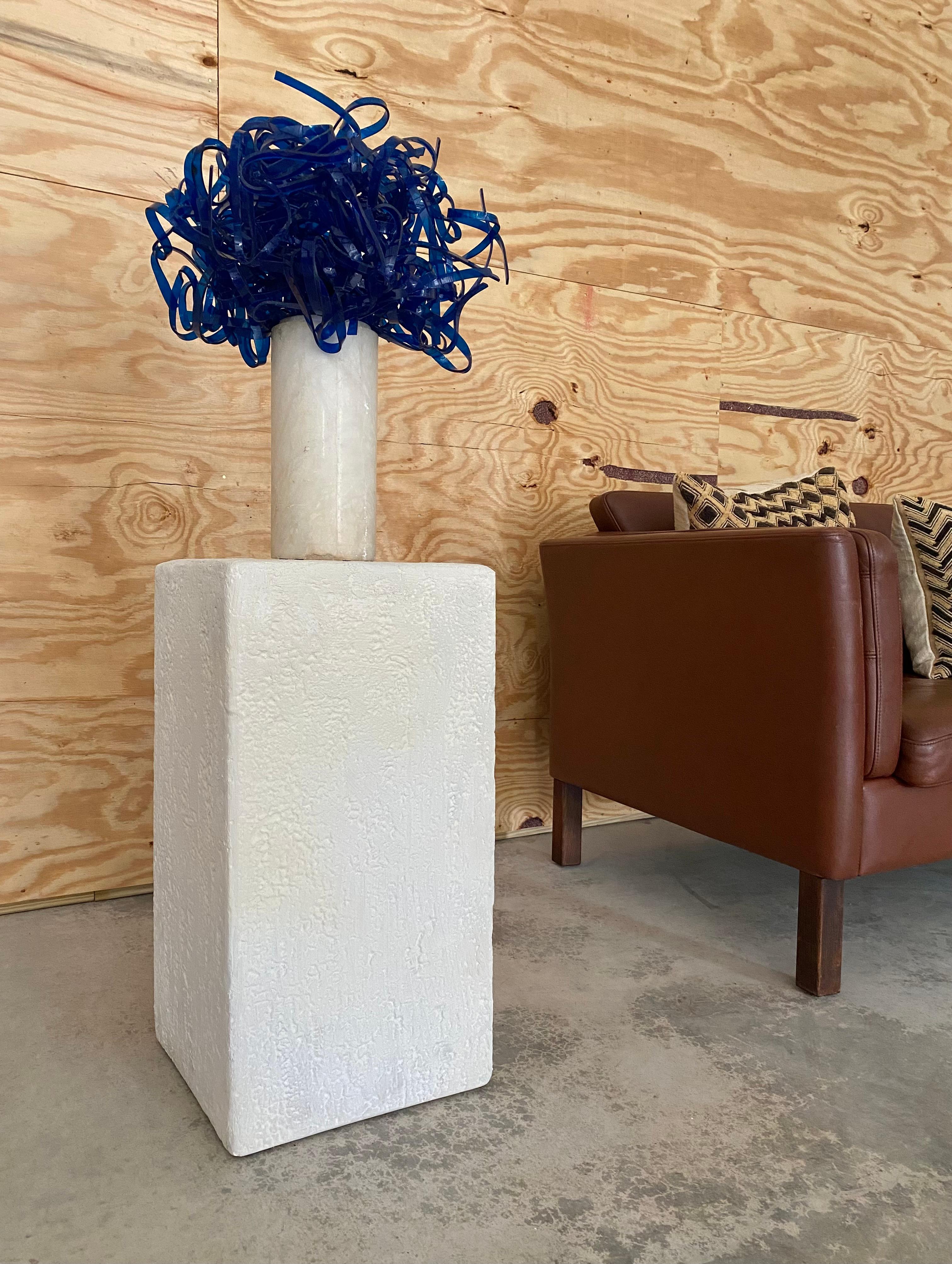 Escultura posmoderna de escayola Pedestal / Soporte para plantas en venta 5
