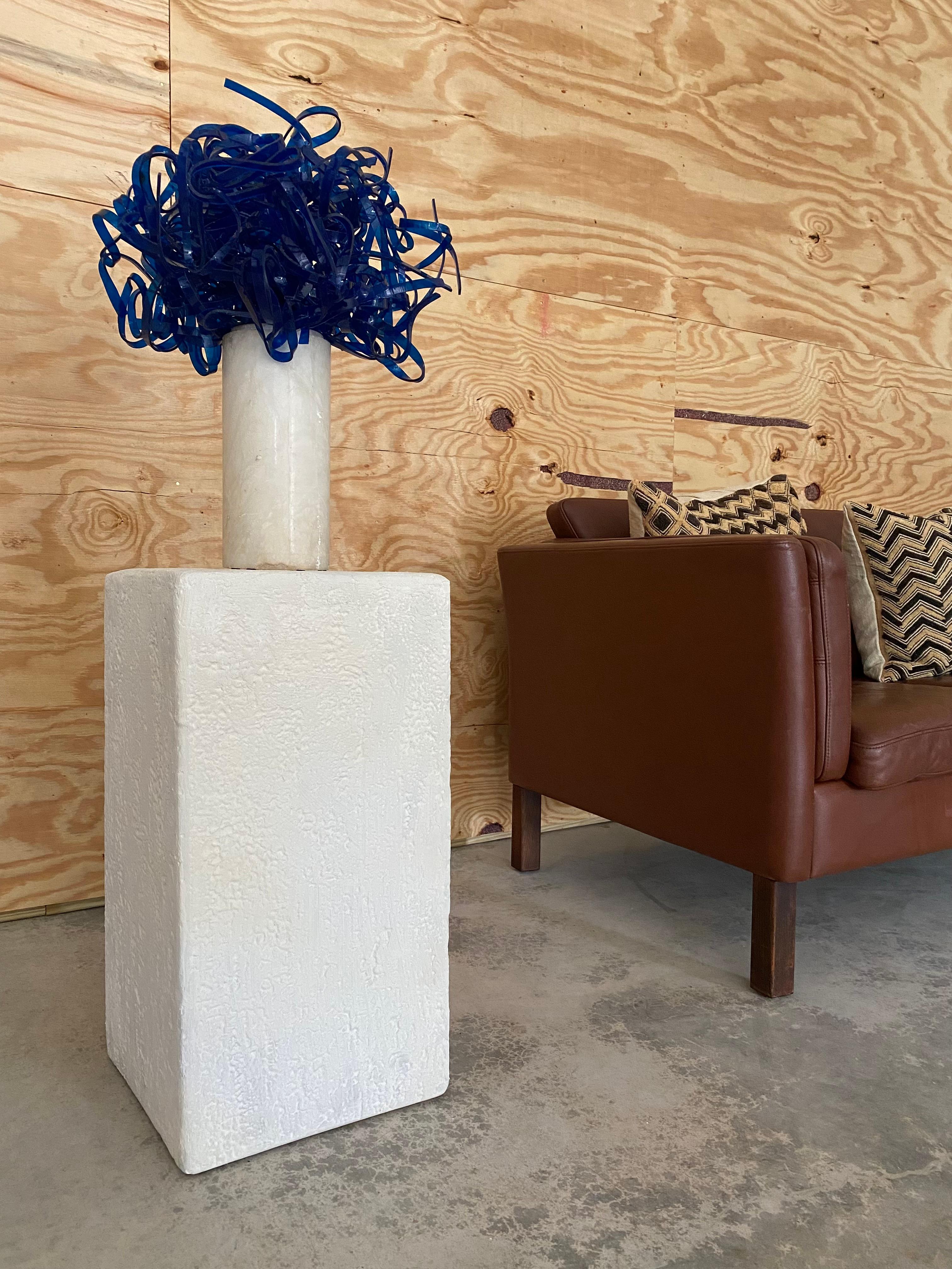Escultura posmoderna de escayola Pedestal / Soporte para plantas en venta 6