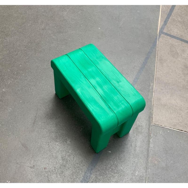 Taburete posmoderno de plástico imitación madera, años 80 en venta 1