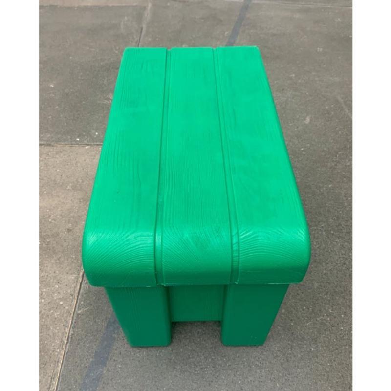 Taburete posmoderno de plástico imitación madera, años 80 en venta 2