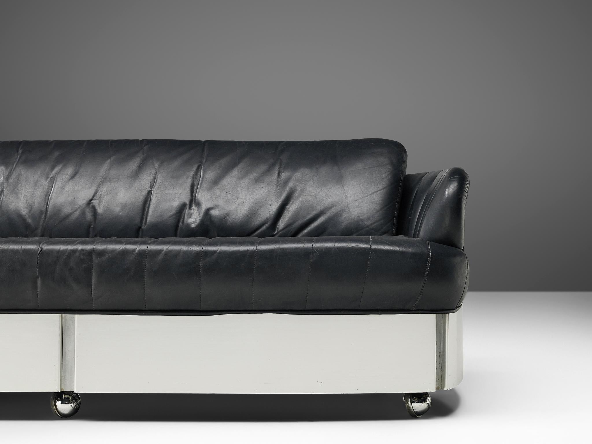 Postmodern 'Platina' Sofa by Durlet in Leather and Aluminum In Good Condition In Waalwijk, NL