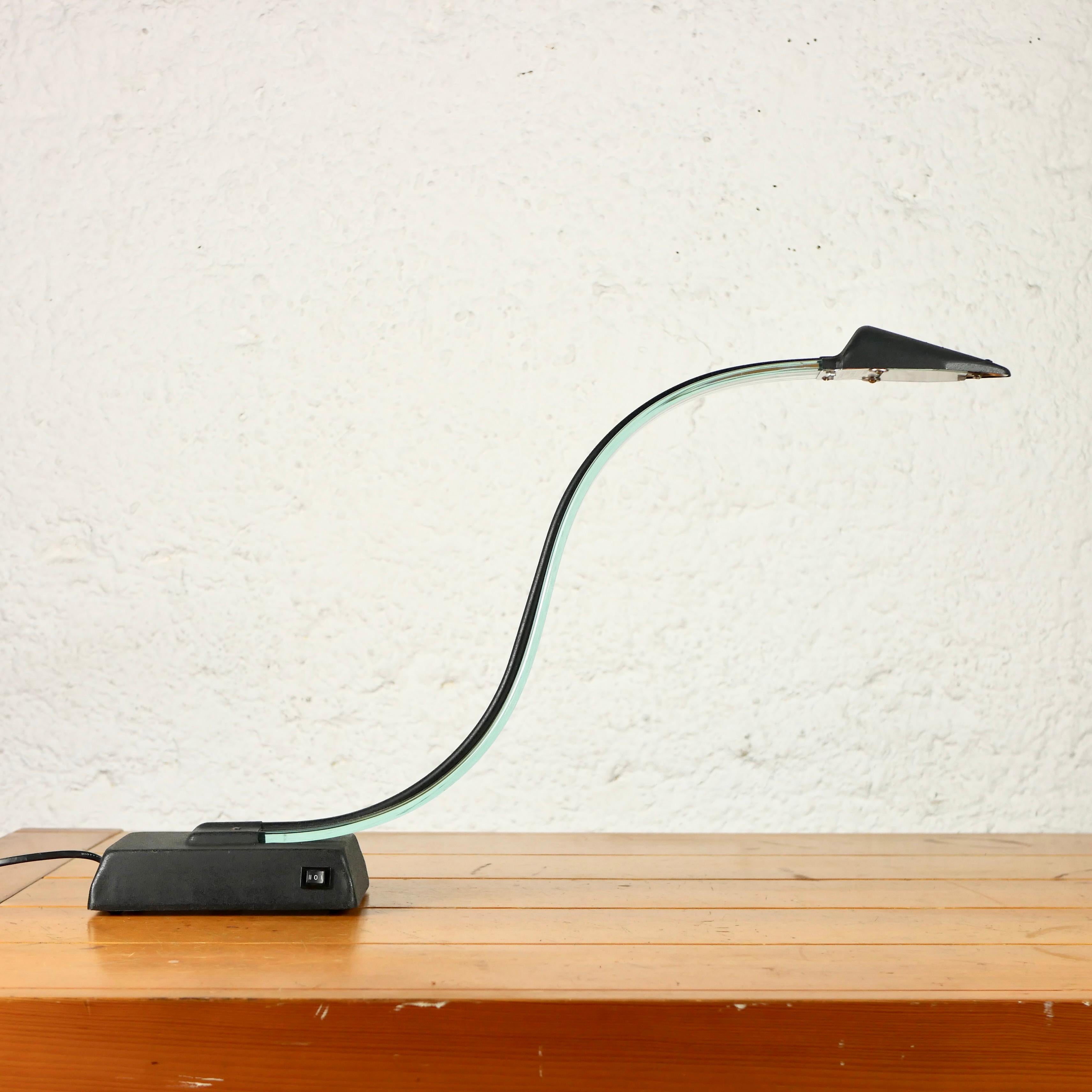 Nice cobra desk lamp made in the 1980s in Taiwan, by Lumijura. Plexiglass and metal.
Post-modern style, it will fit any interior and adds a playful touch to your desk.
Dimensions : H42cm, W64cm, D12cm
Good condition overall.