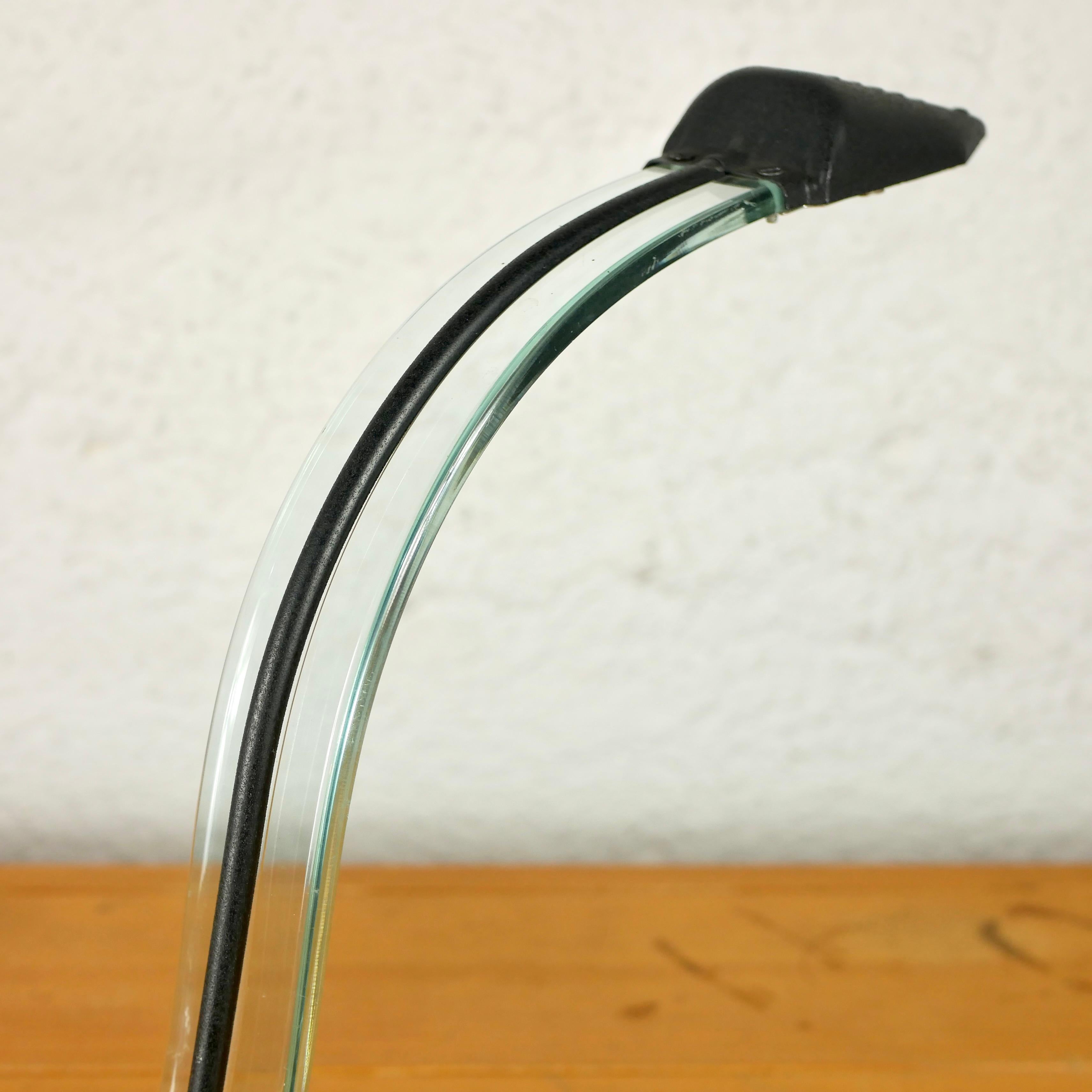 Postmoderne cobra-Lampe aus Plexiglas von Lumijura, 1980er Jahre (Metall) im Angebot