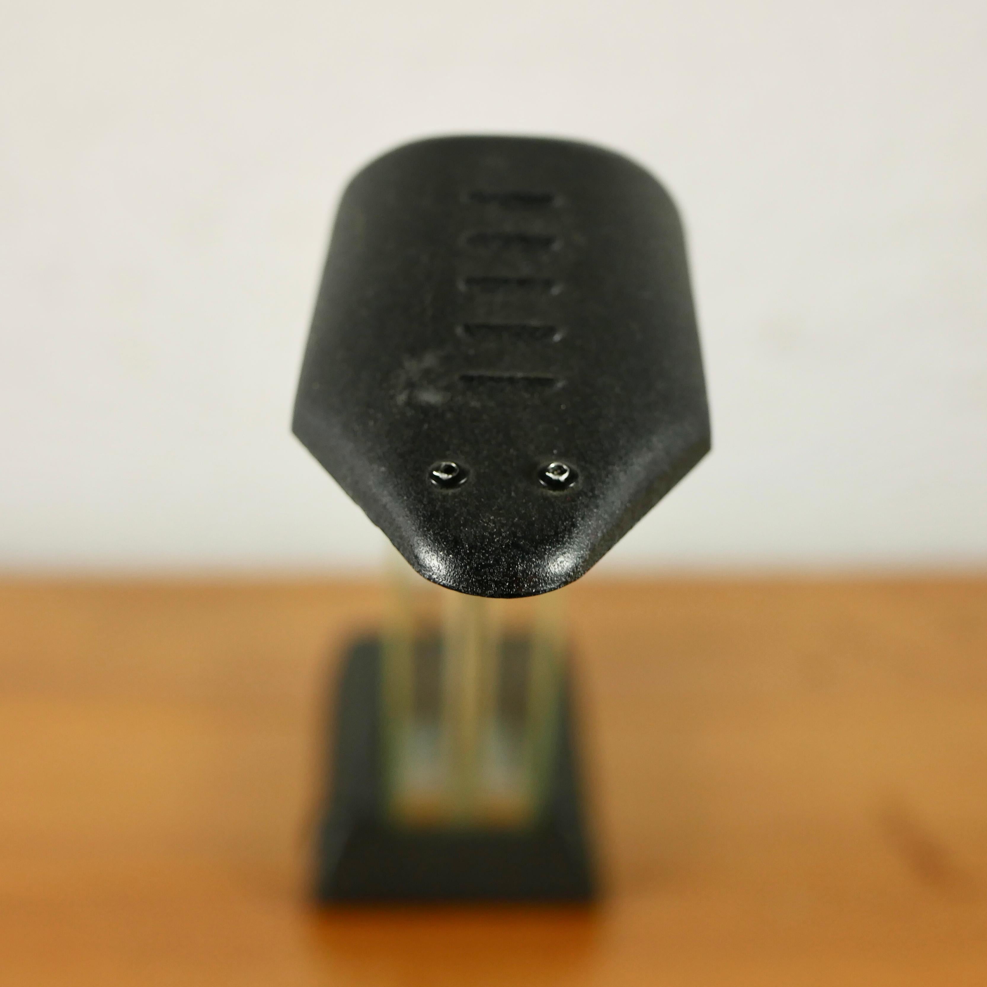 Lampe cobra postmoderne de Lumijura, années 1980 en vente 2