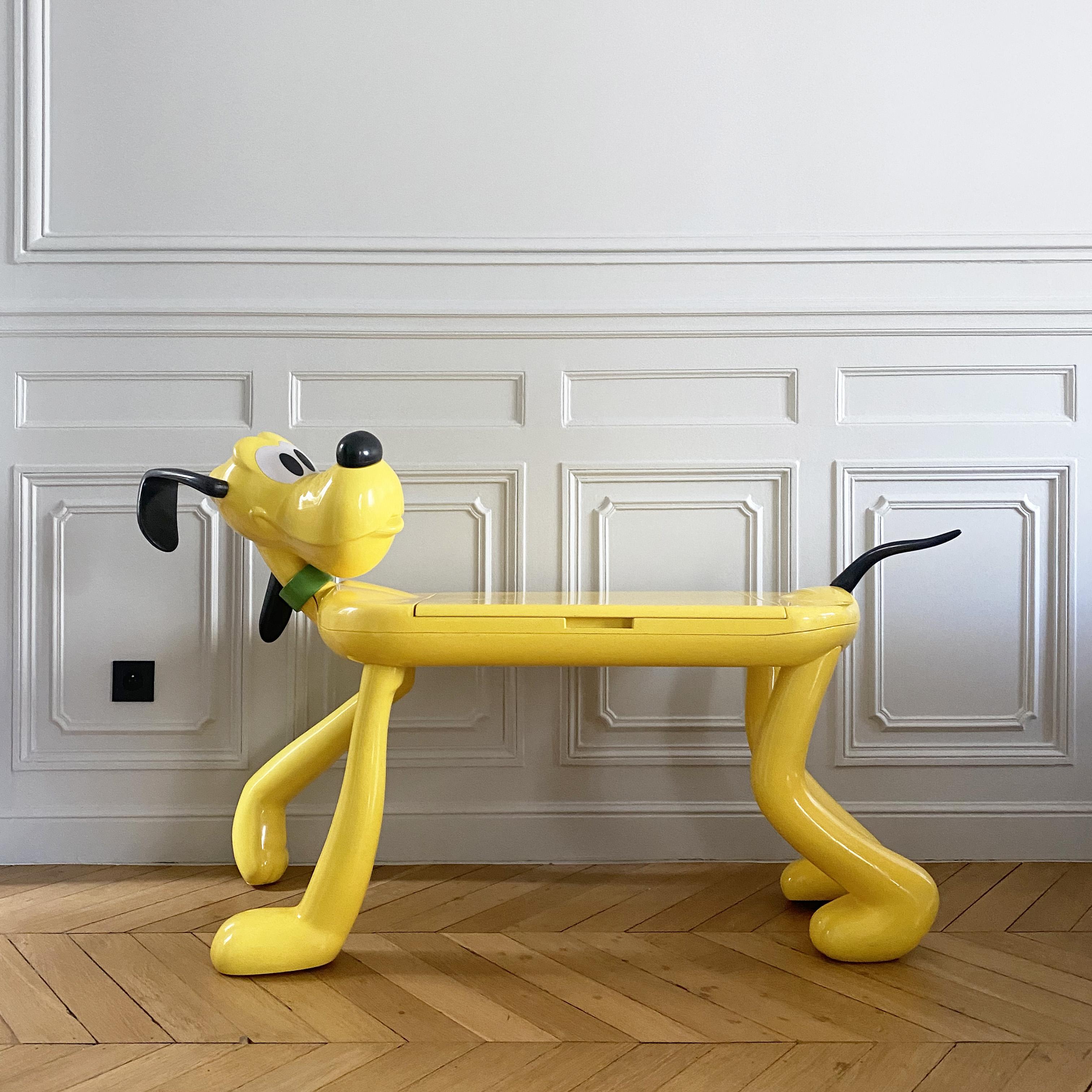 Table height: 58 cm.
Total height with the head: 90 cm 

Very good condition.
Some restaurations on the desk top.
Some fading on the head and the legs.