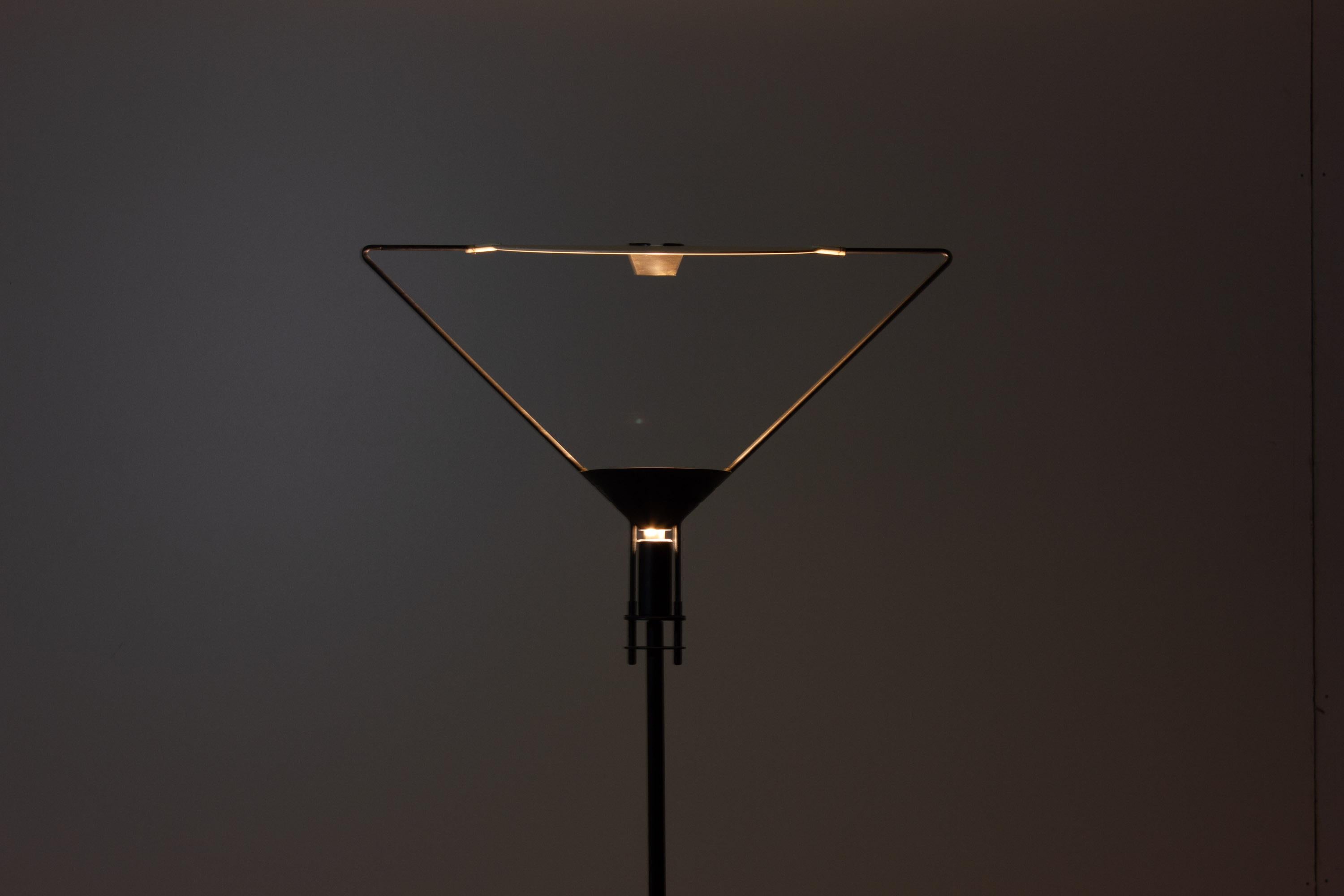 Lámpara postmoderna 'Polifemo' de Artemide, Italia Años 80 en venta 4