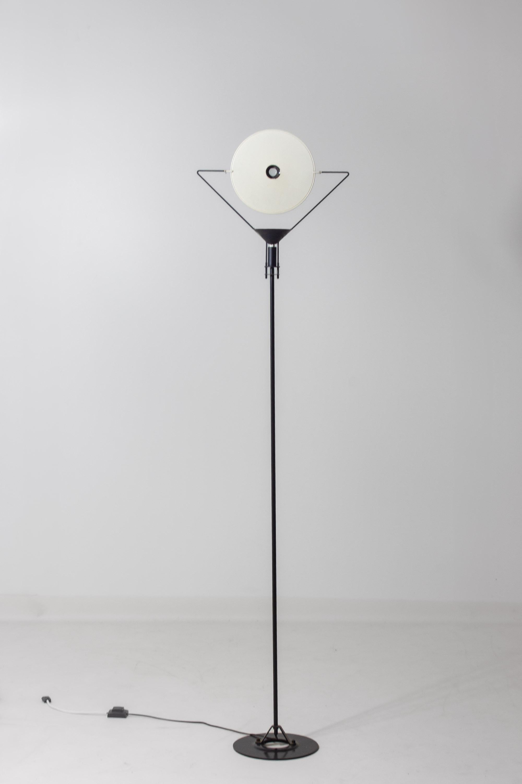 Lámpara postmoderna 'Polifemo' de Artemide, Italia Años 80 Posmoderno en venta