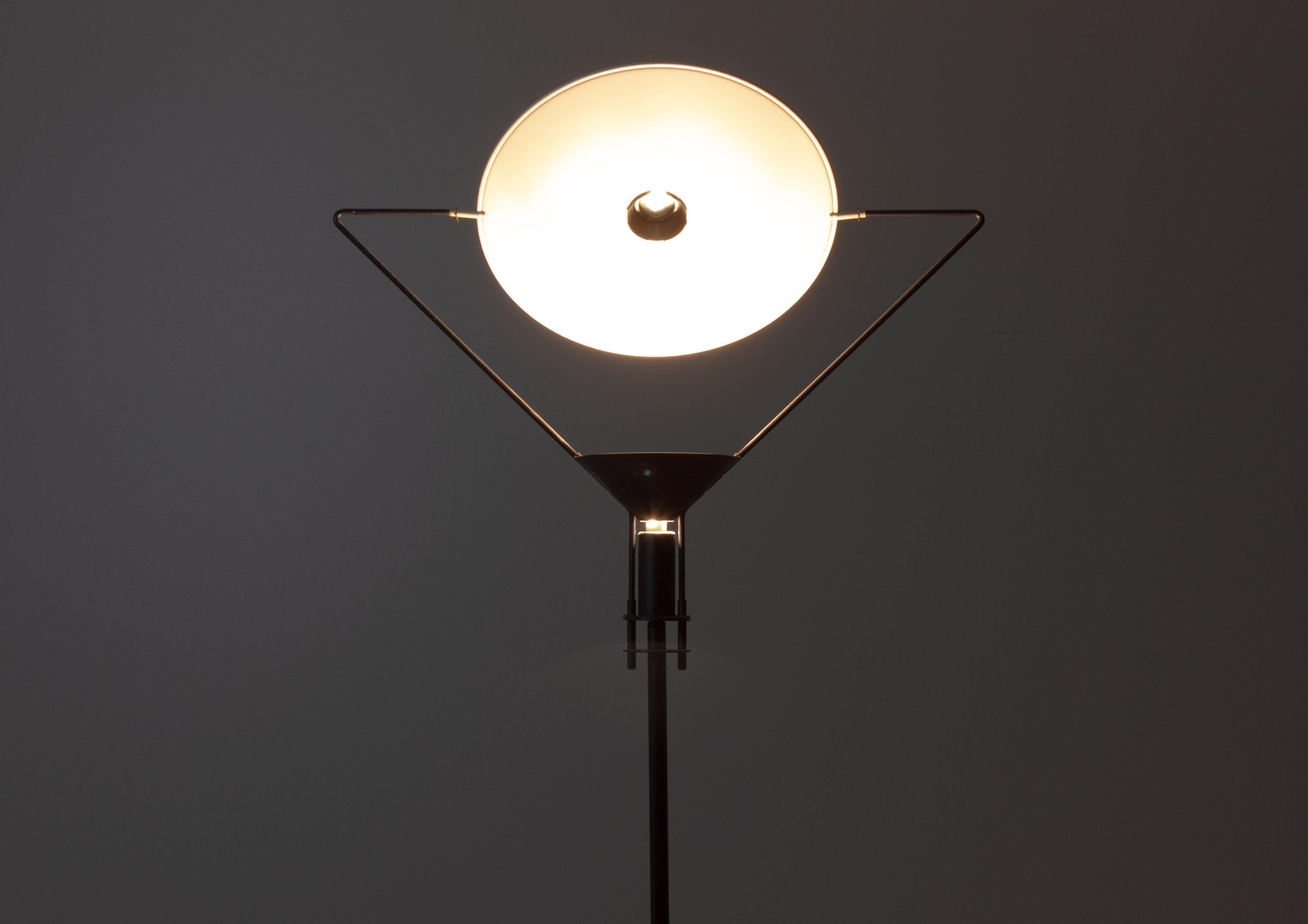 Lámpara postmoderna 'Polifemo' de Artemide, Italia Años 80 en venta 2