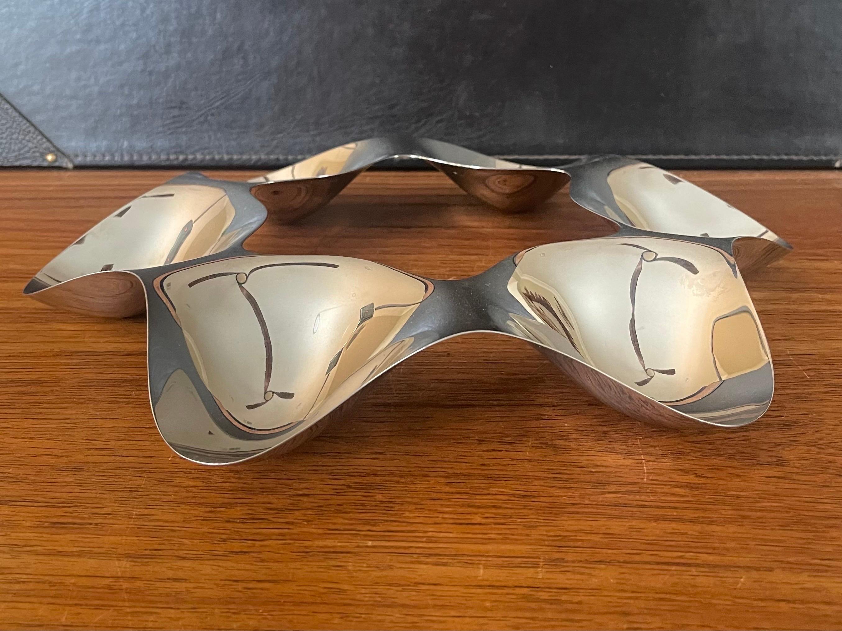 Postmodern Polished Stainless Steel Hors d'oeuvre Tray by Tom Kovacs for Alessi In Good Condition In San Diego, CA