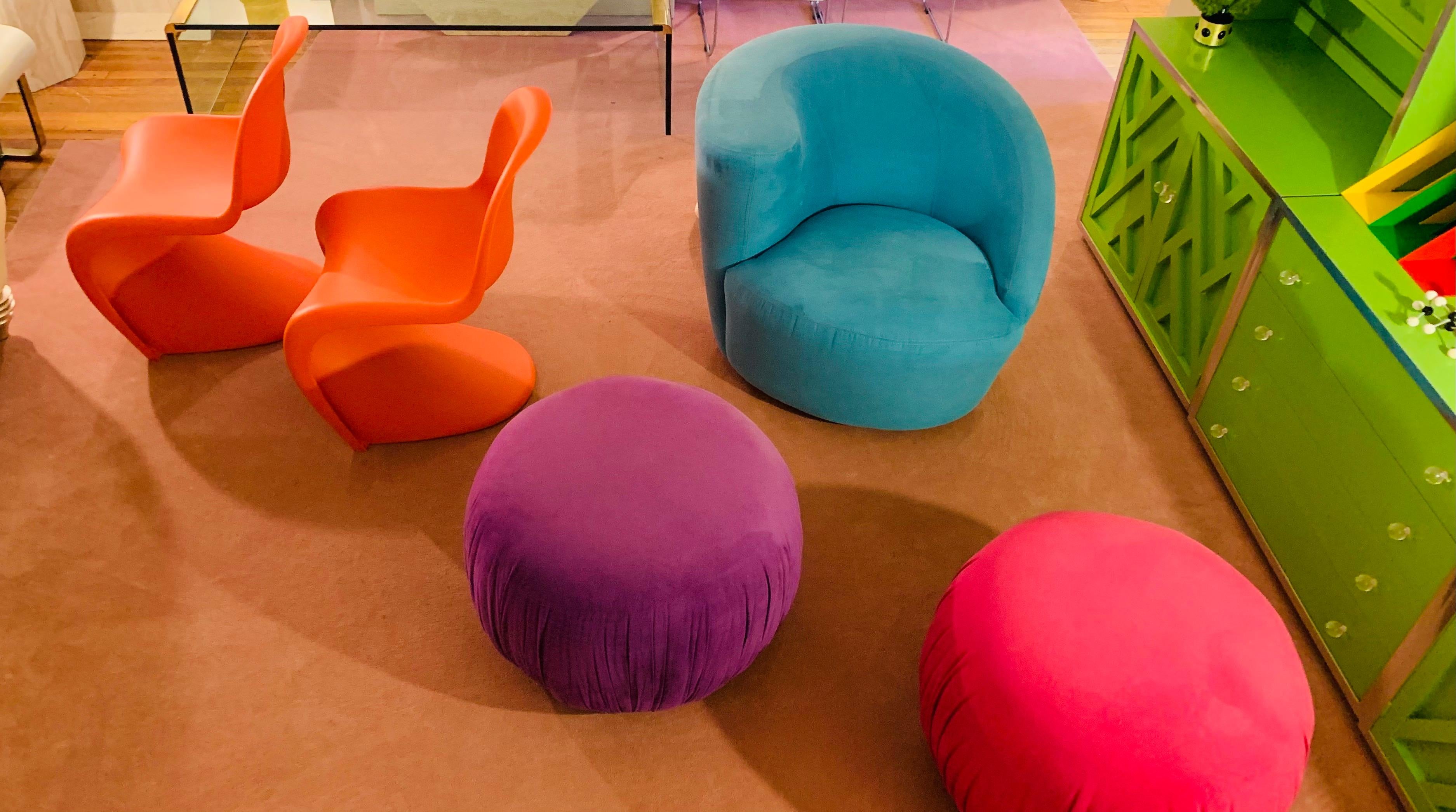 Postmodern Poof Ottomans by Vladimir Kagan for Directional, A Pair In Good Condition In Philadelphia, PA