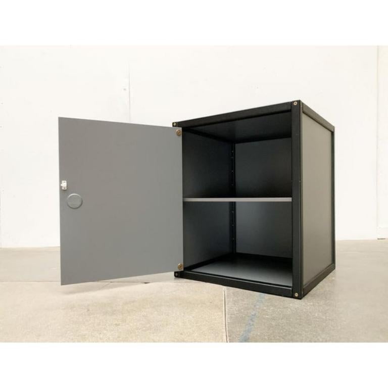 Contenitore grande della collezione profile system di Flötotto in un colore speciale.

Un design molto semplice e funzionale. Il contenitore proviene dalla collezione di sistemi di profili, un modello di successo ancora oggi. Mostrano la tipica
