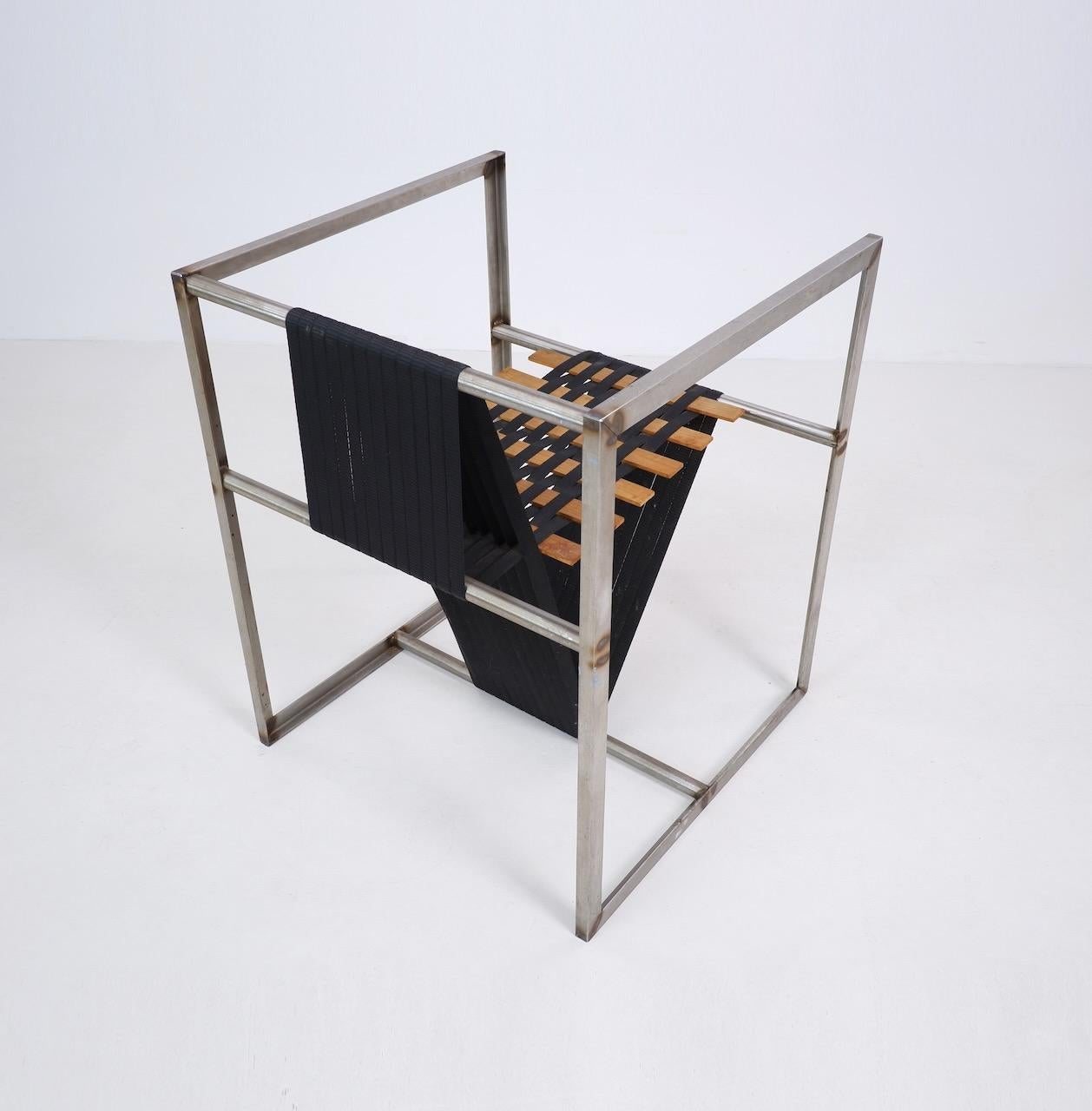 Acier Prototype de chaise postmoderne 1 en vente