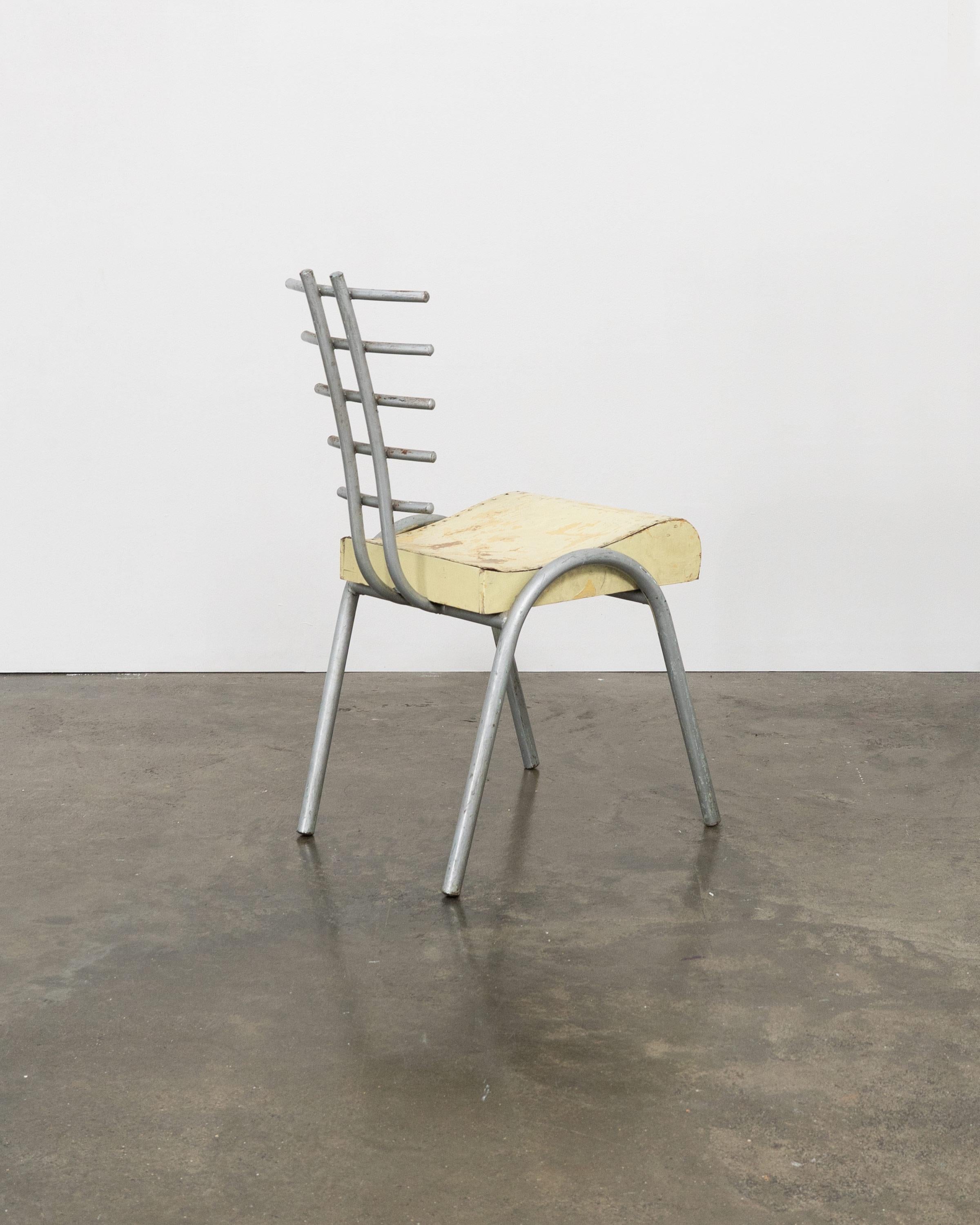 Silla Prototipo Postmoderna en Desgastado estado para la venta en Surbiton, GB