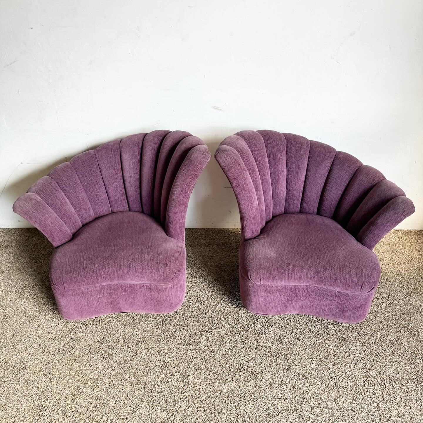 clam shell chair