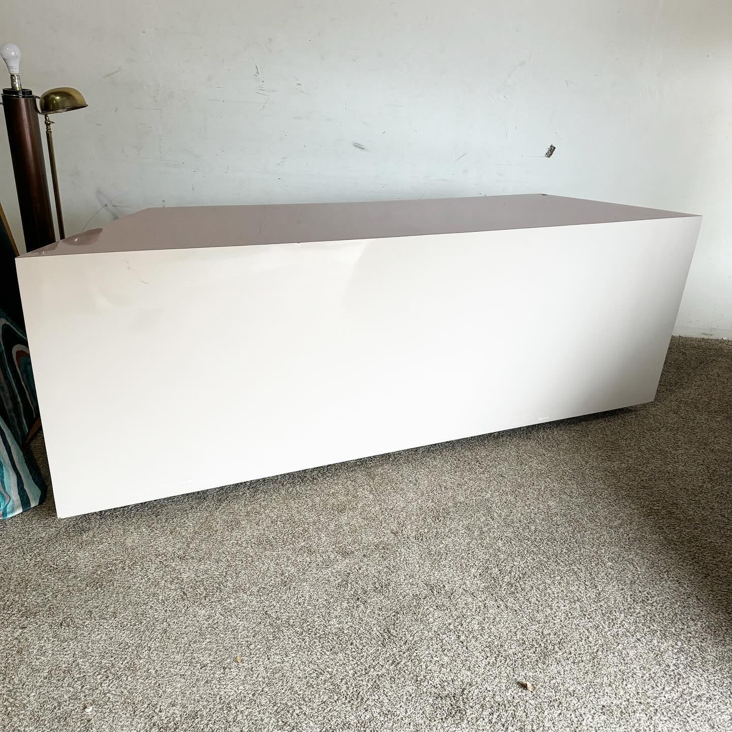 Postmodern Purple Pink and Mauve Lacquer Laminate Credenza For Sale 3