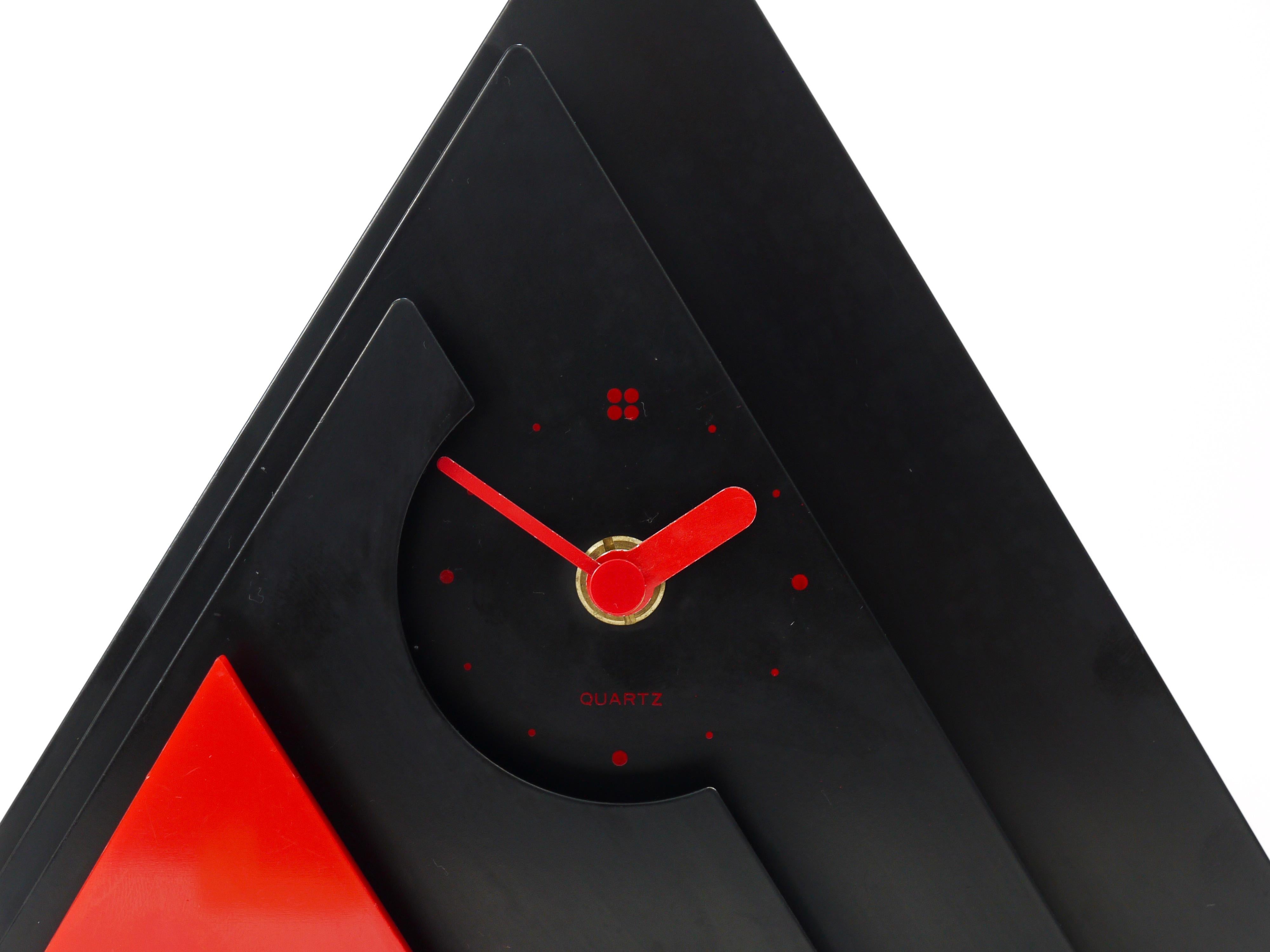 Postmodern Pyramid Desk or Table Clock by Makiko Taniguchi, Japan, 1980s For Sale 4