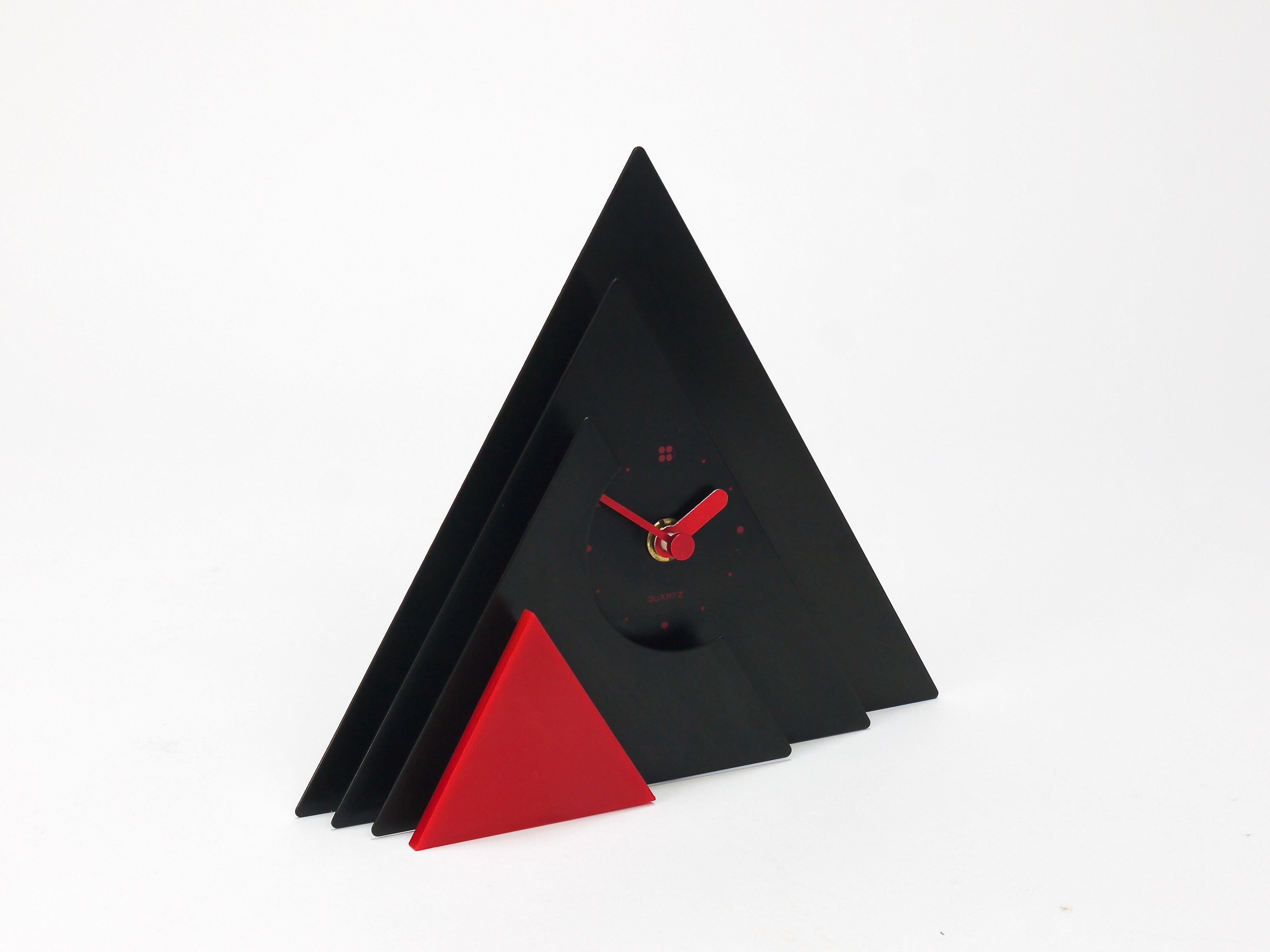 Postmodern Pyramid Desk or Table Clock by Makiko Taniguchi, Japan, 1980s For Sale 5