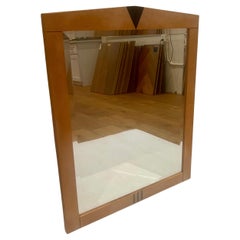 Specchio da parete postmoderno in legno massello di radica degli anni '80 di Masterly Italy Milano