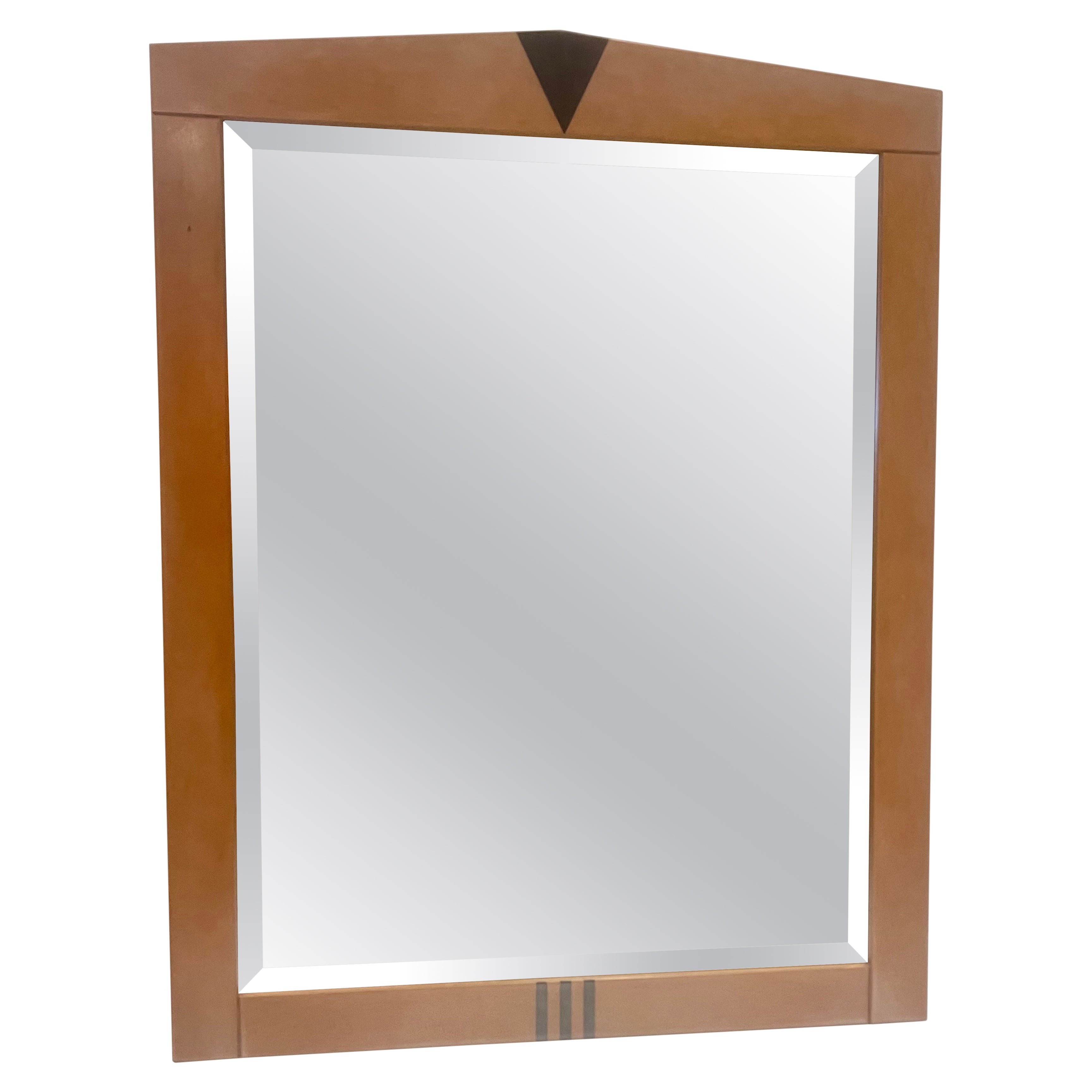 Specchio da parete postmoderno in legno massello di radica degli anni
80 di Masterly Italy Milano