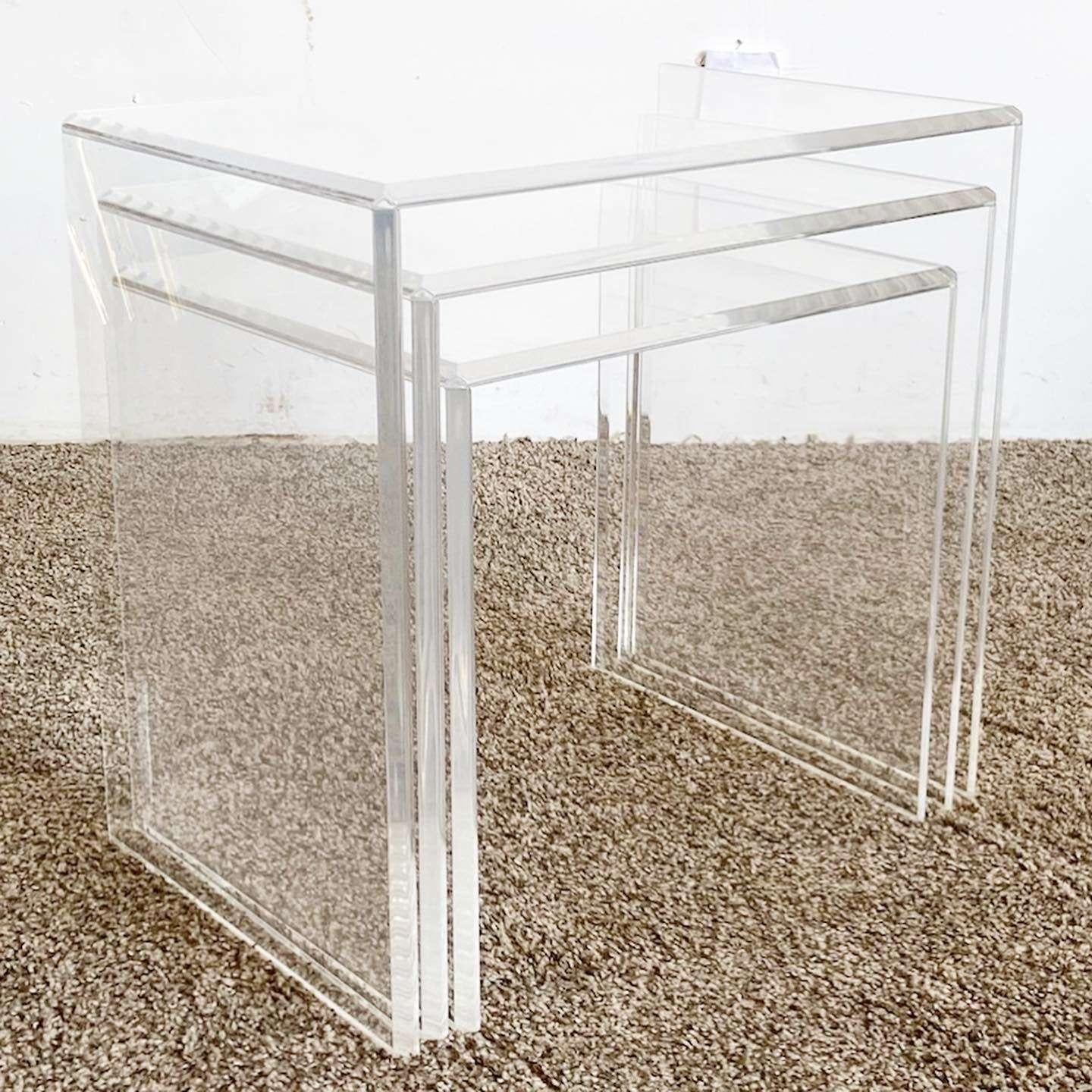 Postmoderne rechteckige Lucite-Nesting-Tische - 3er-Set (amerikanisch) im Angebot
