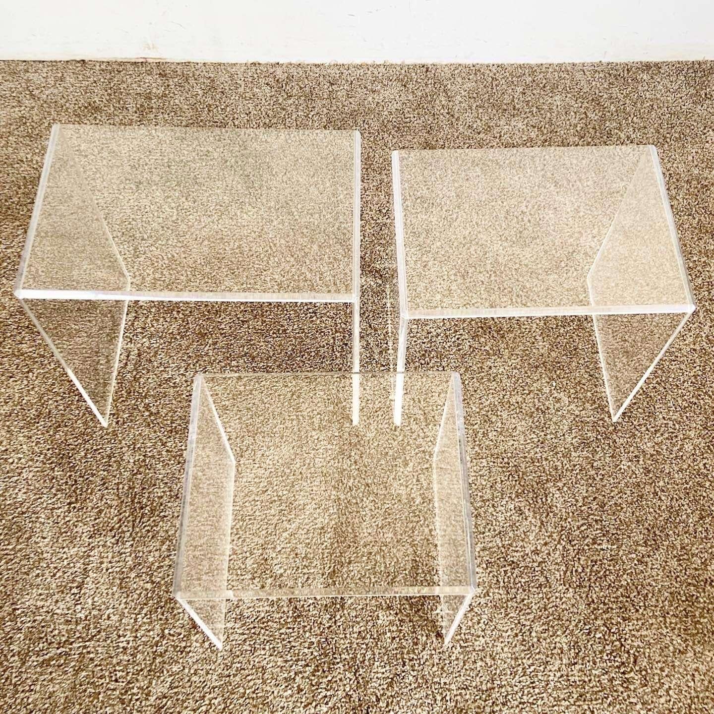 Postmoderne rechteckige Lucite-Nesting-Tische - 3er-Set (Ende des 20. Jahrhunderts) im Angebot