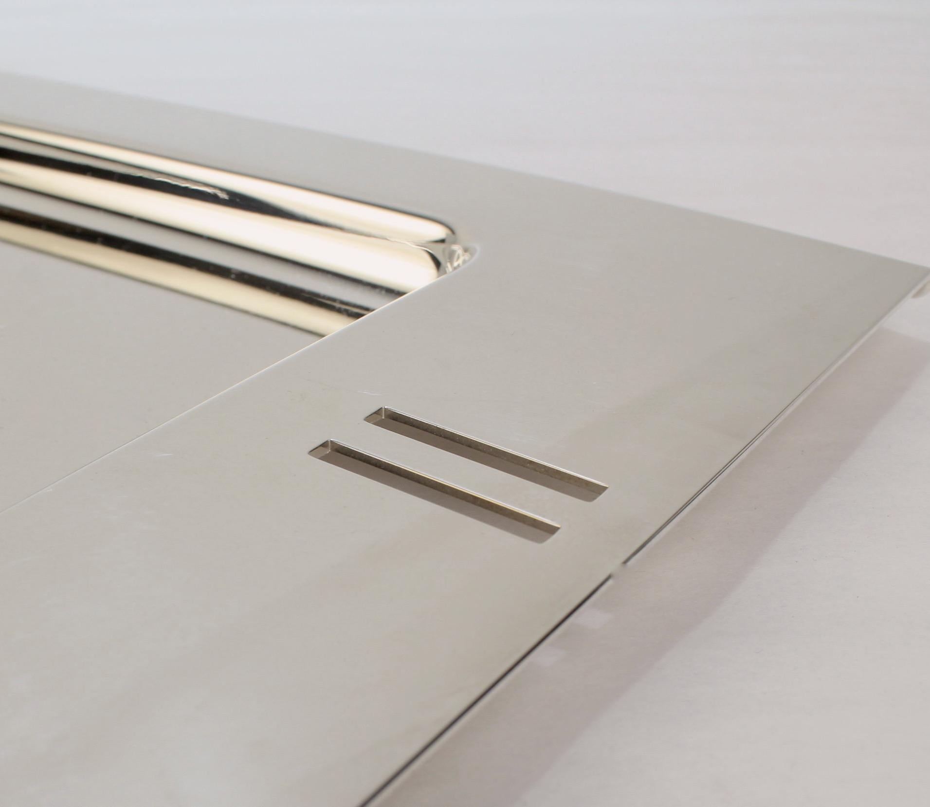 Plateau de bar rectangulaire postmoderne en métal argenté de Richard Meier pour Swid Powell Unisexe en vente