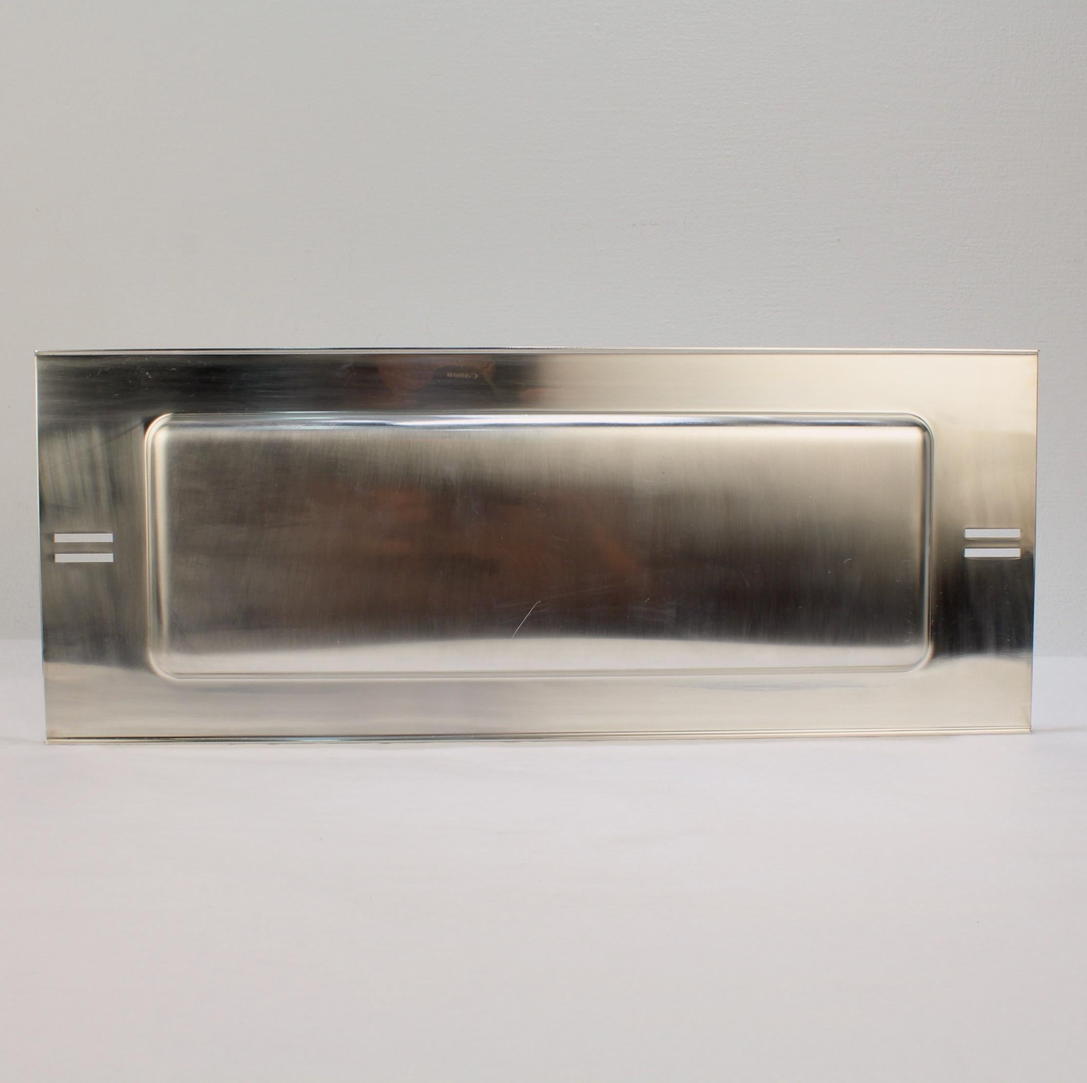 Plateau de bar rectangulaire postmoderne en métal argenté de Richard Meier pour Swid Powell en vente 2