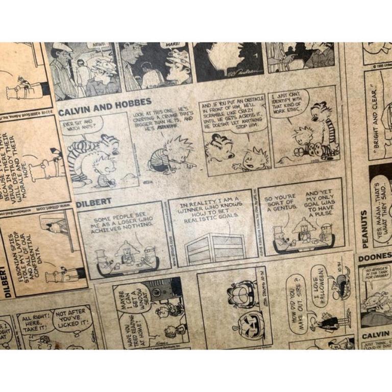Postmoderner Stuhl aus recyceltem Papier und Kartenetui mit Comics von Victoria Morris im Angebot 3