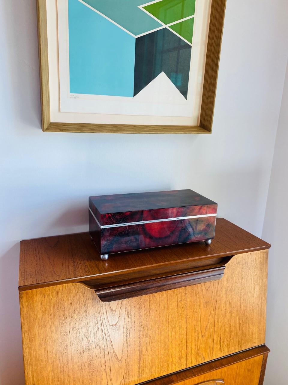 Post-Modern Postmodern Red Lacquer Wood Panel Jewelry Box by Maitland Smith For Sale