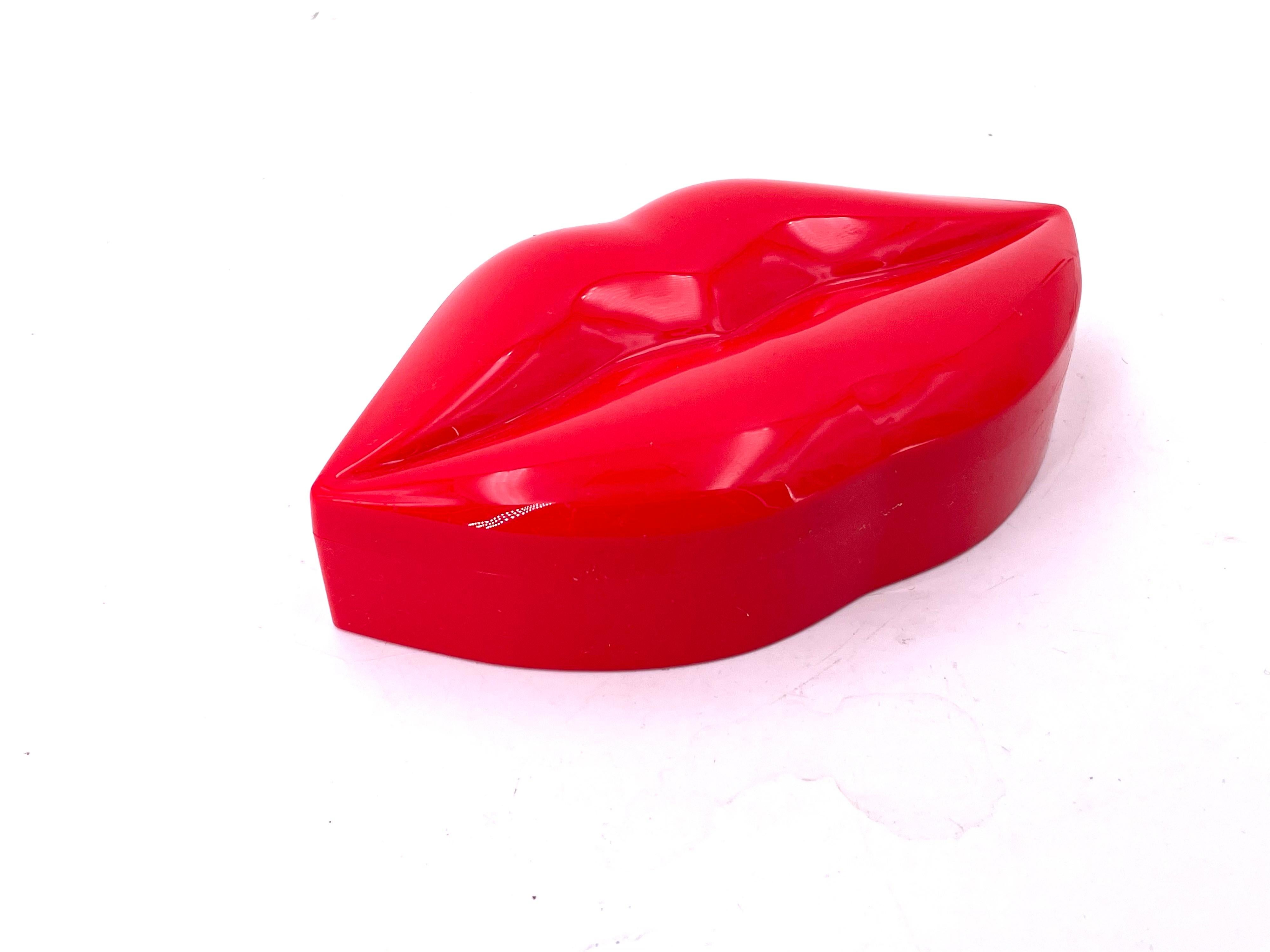 guy lips