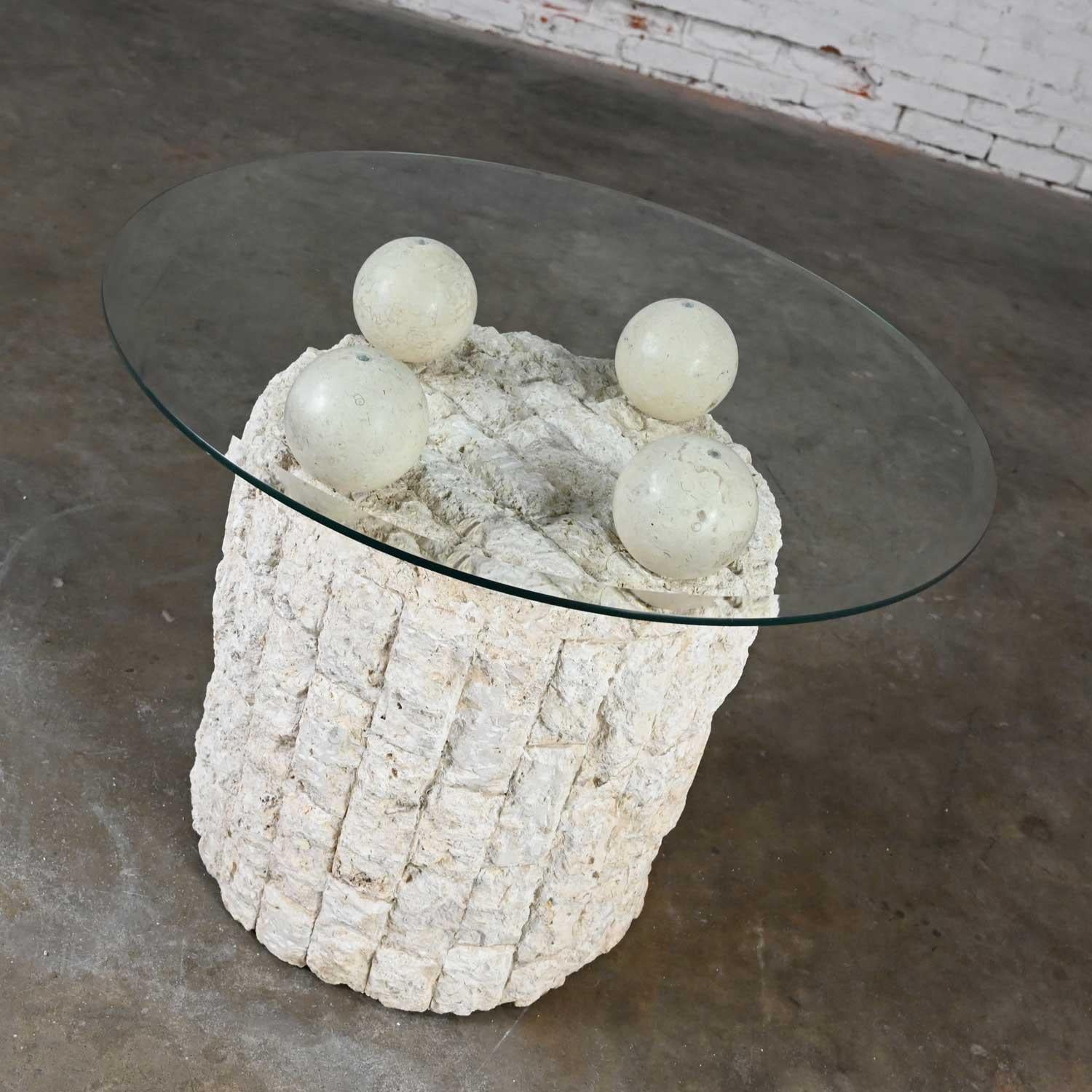 Postmodern Rnd Tessellated Mactan Stone Side Table 4 Sphere Style Maitland Smith In Good Condition For Sale In Topeka, KS