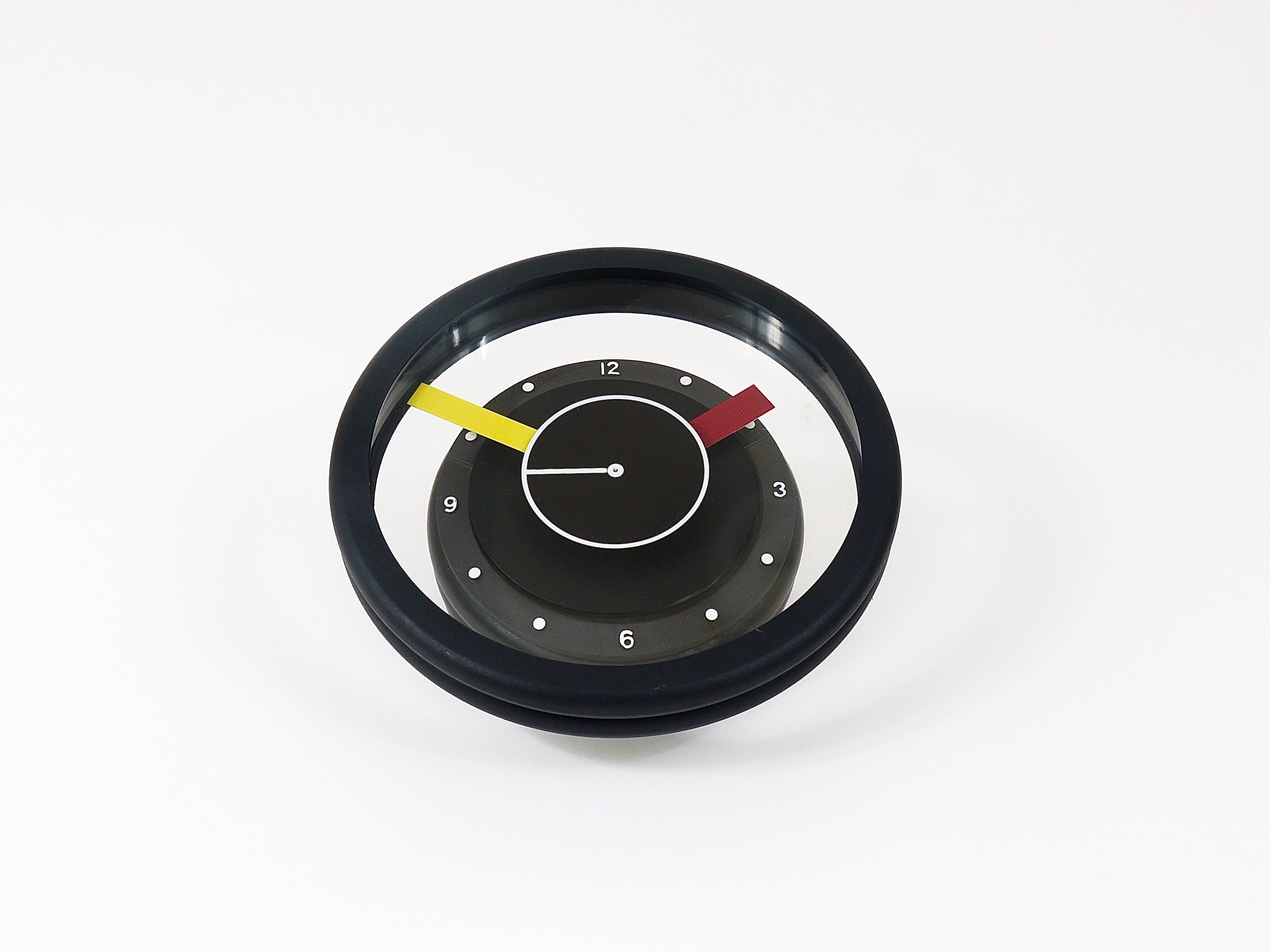 Postmodern Round Pop Art Desk or Table Clock, Memphis Milano Style, Italy, 1990s For Sale 11