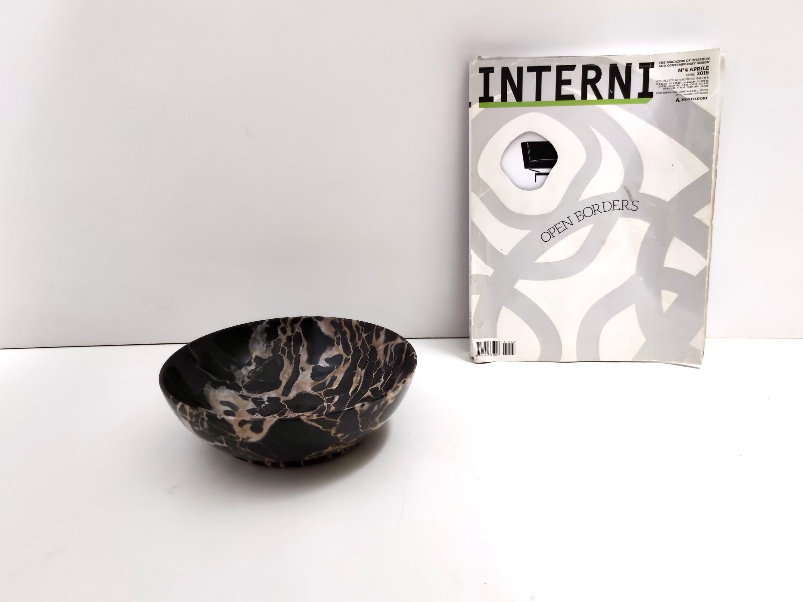 Post-Modern Postmodern Round Portoro Marble Ashtray - Trinket Bowl - Vide poche, Italy For Sale