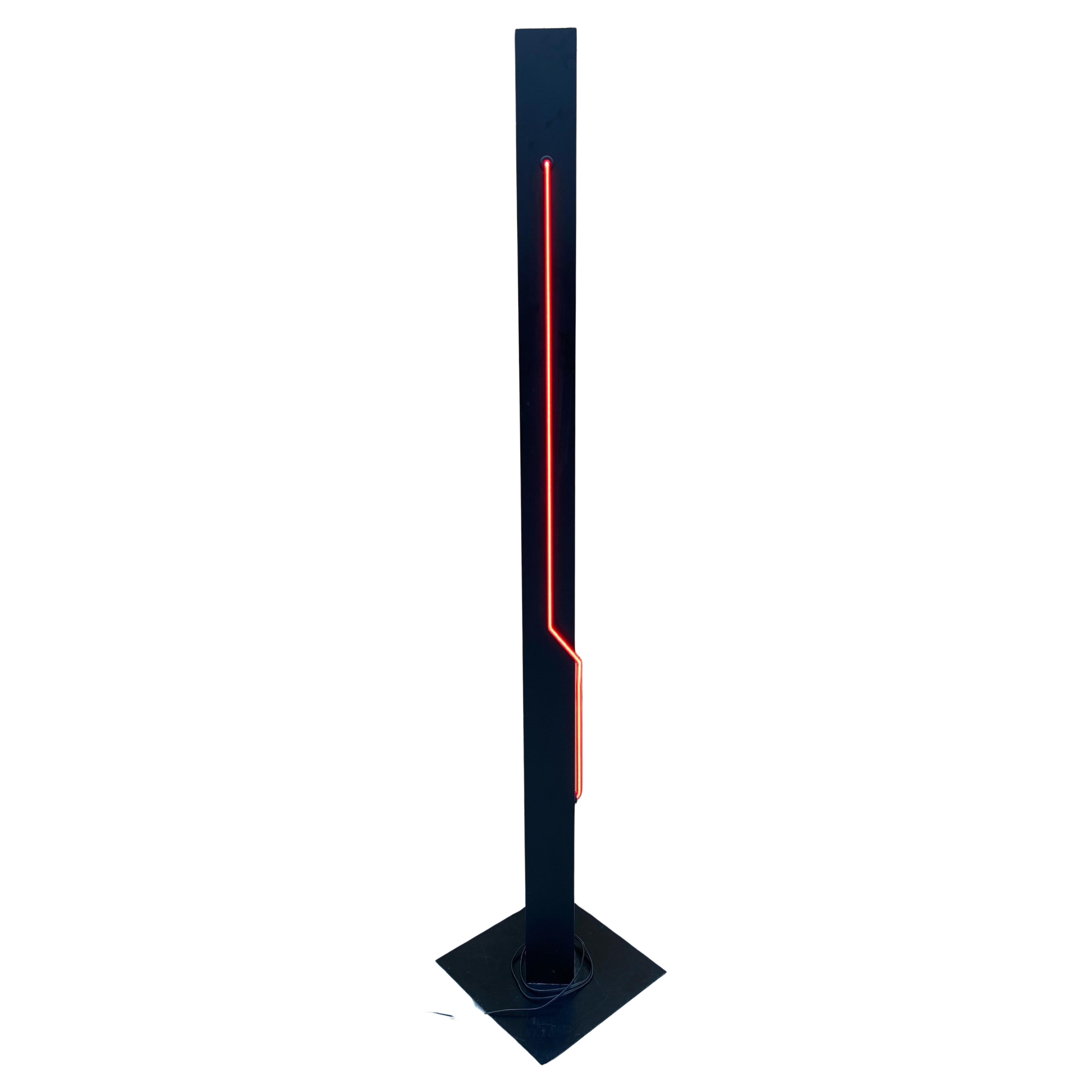 Sculpture postmoderne Lampe torchère "Let There Be Neon" Rudi Stern Style en vente